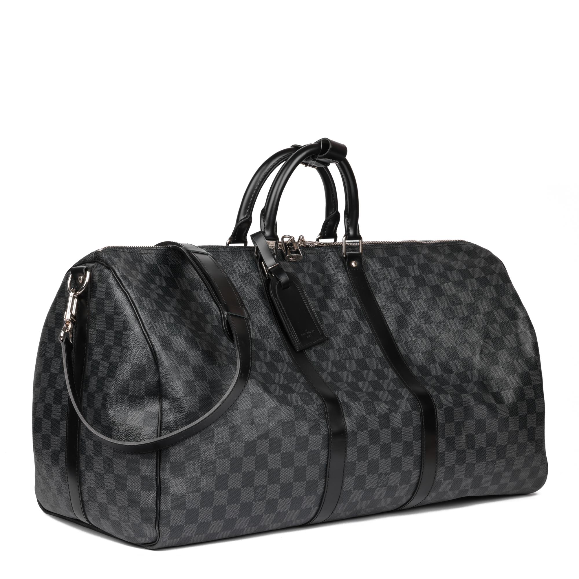 LOUIS VUITTON
Damier Graphite Coated Canvas & Black Calfskin Leather Keepall 55 Bandoulière

Xupes Reference: HB5147
Serial Number: DR1137
Age (Circa): 2017
Accompanied By: Shoulder Strap, Luggage Tag, Handle Keeper, Padlock
Authenticity Details: