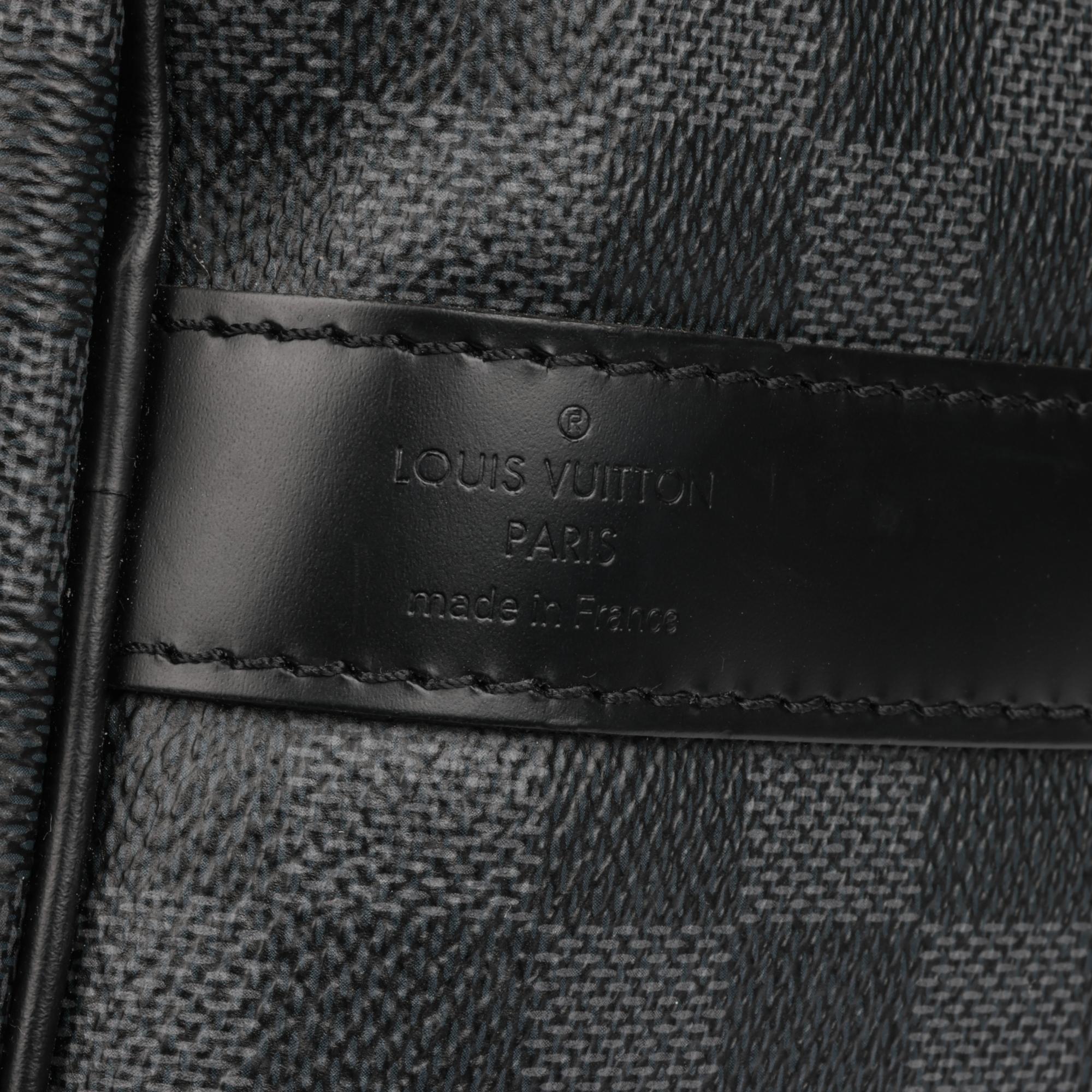 LOUIS VUITTON Damier Graphite Keepall 55 Bandoulière 4