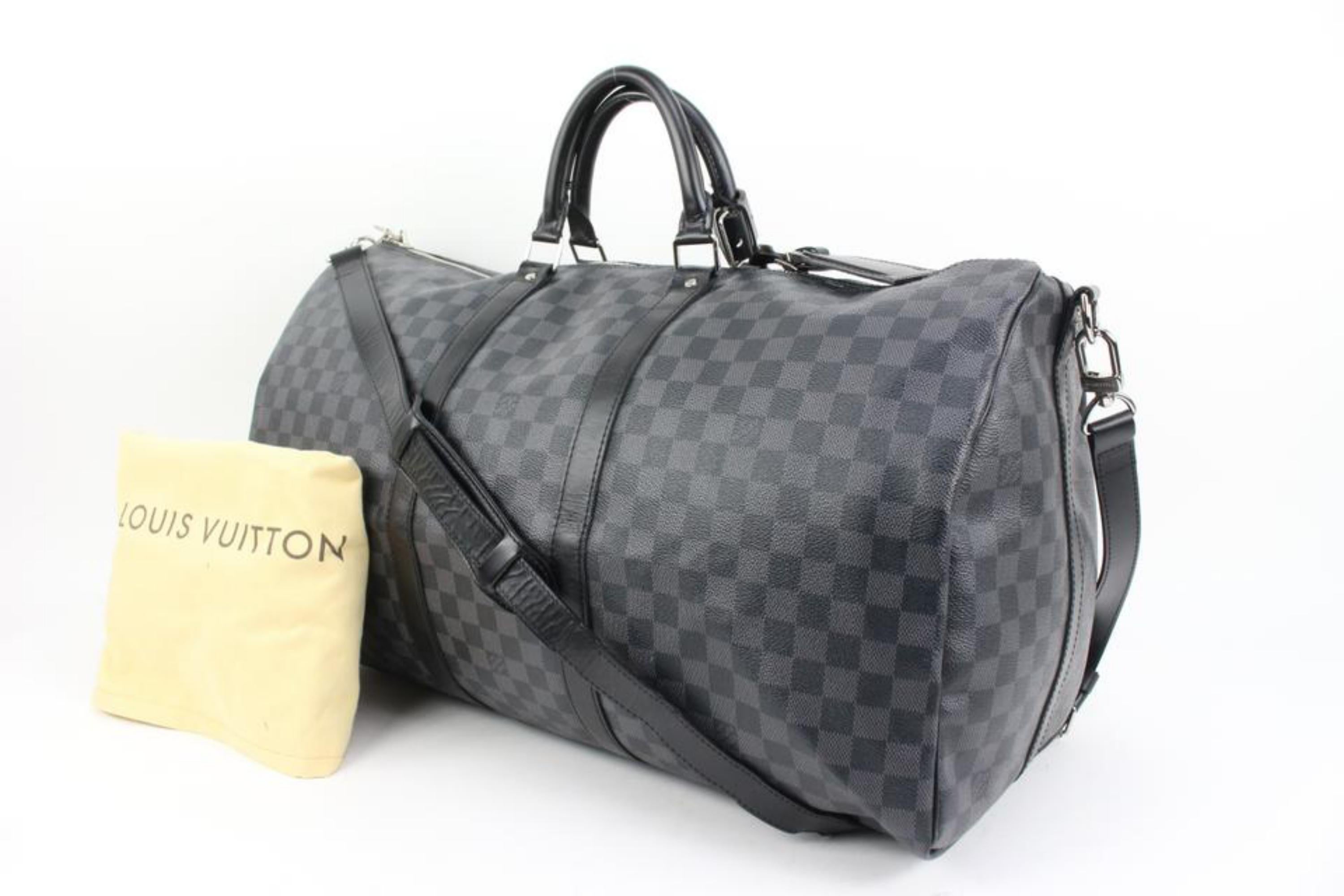 Louis Vuitton Damier Graphite Keepall Bandouliere 55 Duffle with Strap 41lk77
Date Code/Serial Number: MB4098
Made In: France
Measurements: Length:  21.5