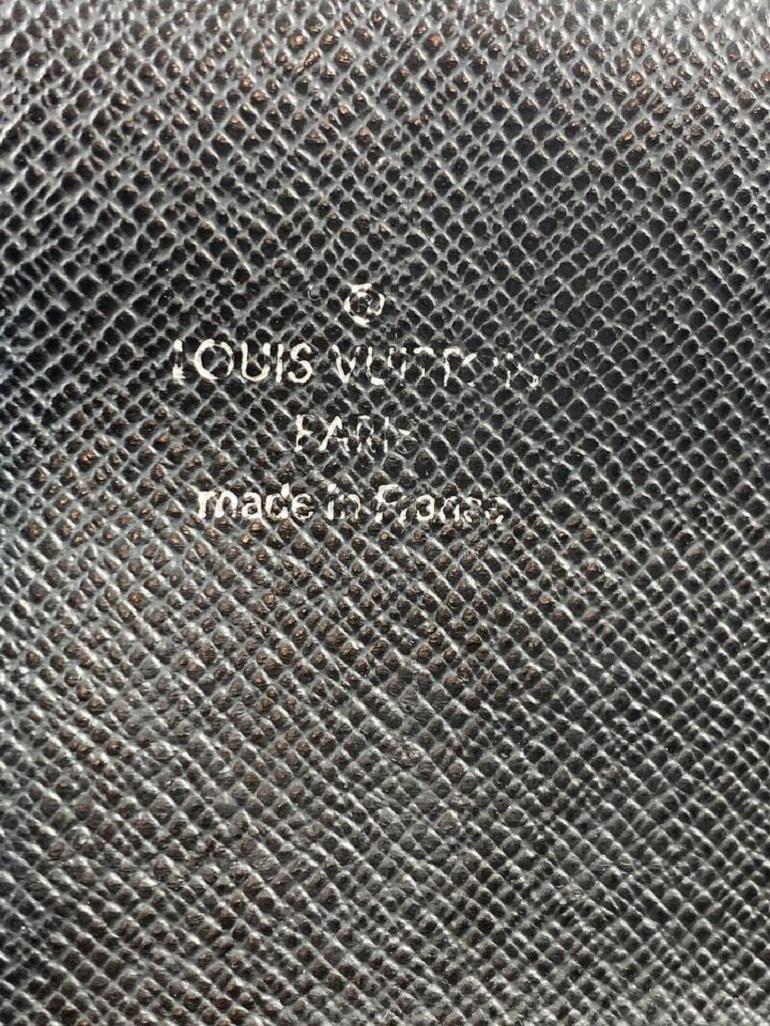 Date Code/Serial Number: In Photos
Height: 3.9