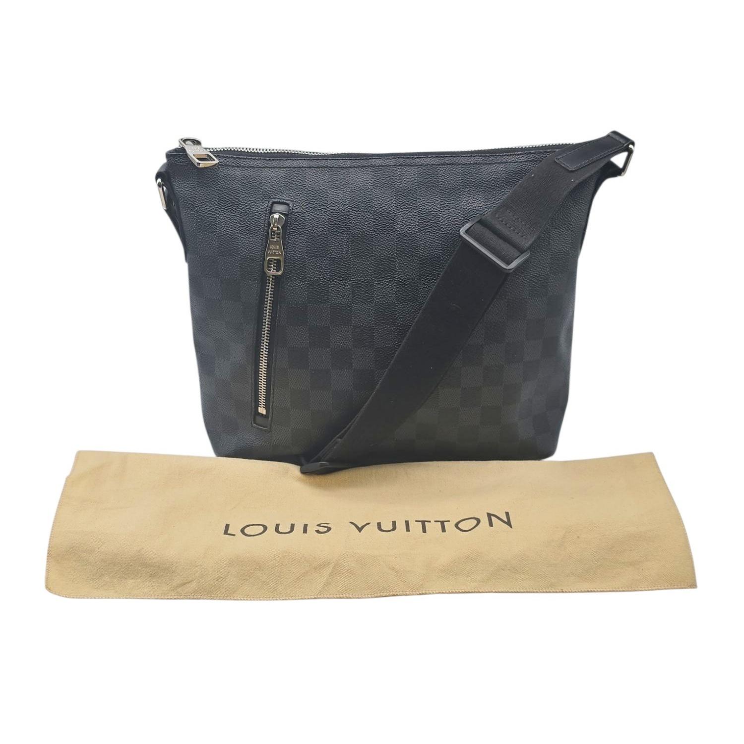 Bolso Mensajero Louis Vuitton Damier Graphite Mick PM en venta 6