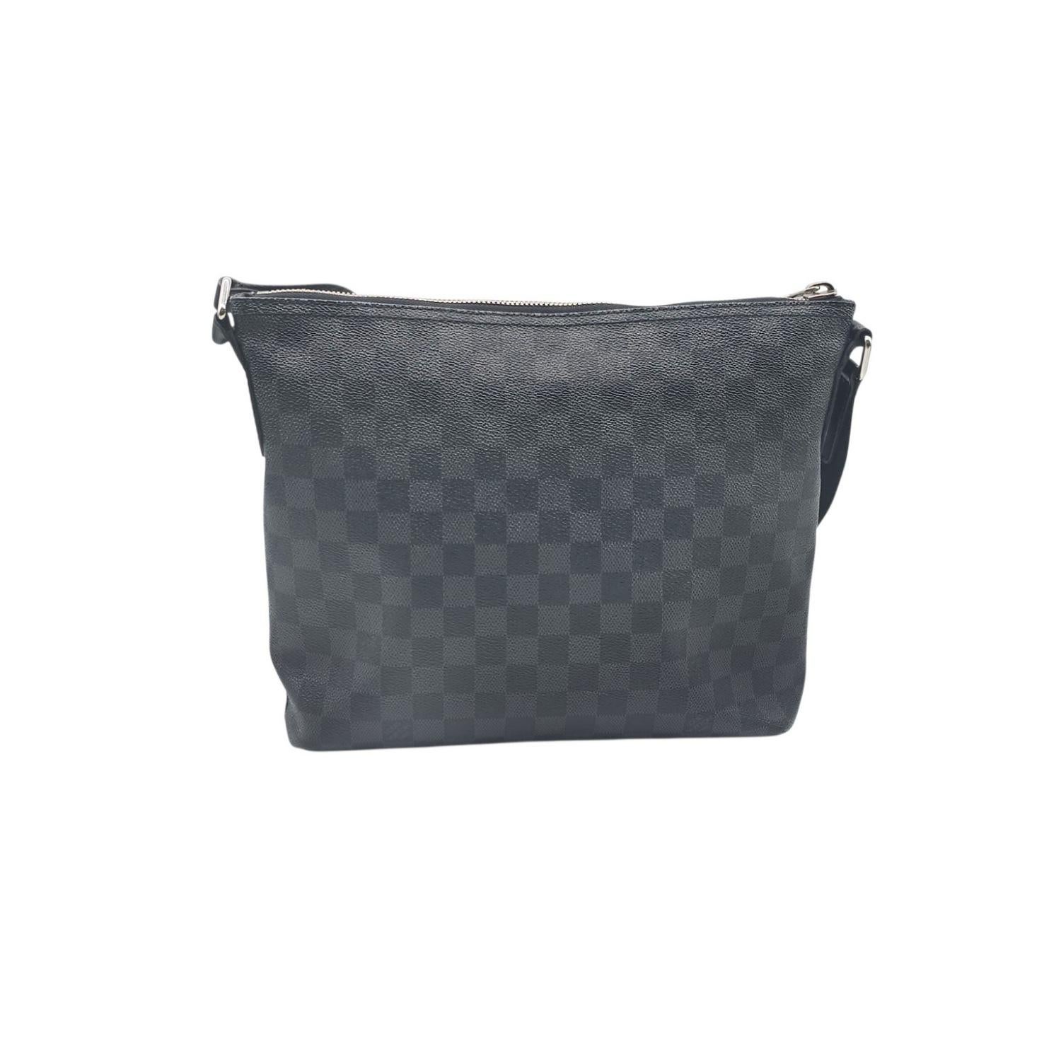 Bolso Mensajero Louis Vuitton Damier Graphite Mick PM Gris en venta