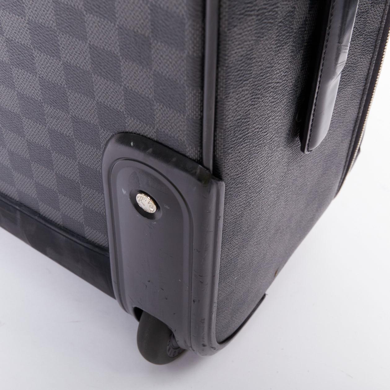 LOUIS VUITTON Damier Graphite Pegase Legere 55 schwarzes Canvas Business Gepäck im Angebot 6