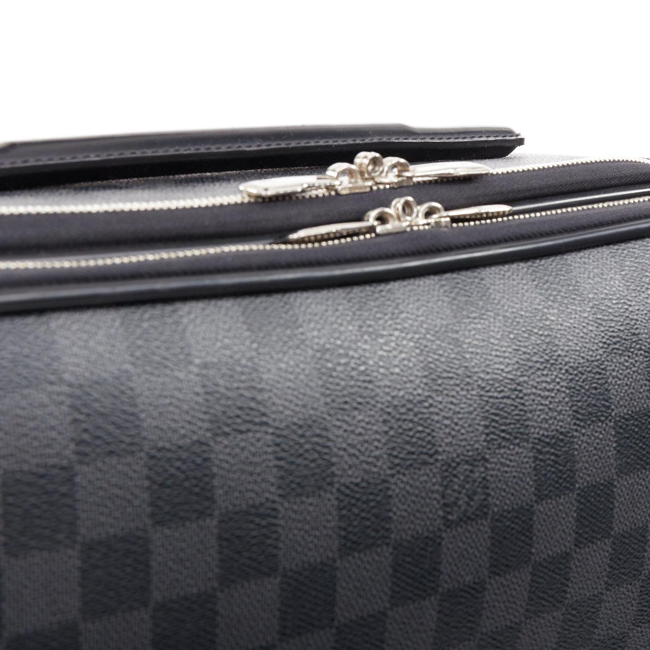 LOUIS VUITTON Damier Graphite Pegase Legere 55 schwarzes Canvas Business Gepäck im Angebot 3