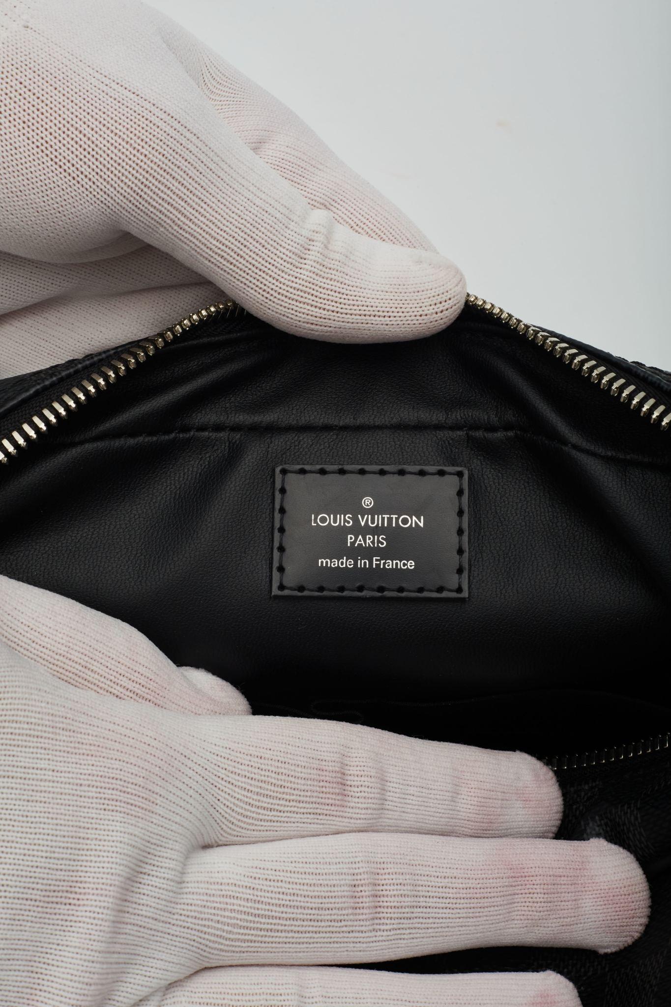 Louis Vuitton Damier Graphite Toilet Pouch GM Cosmetic Bag For Sale 4