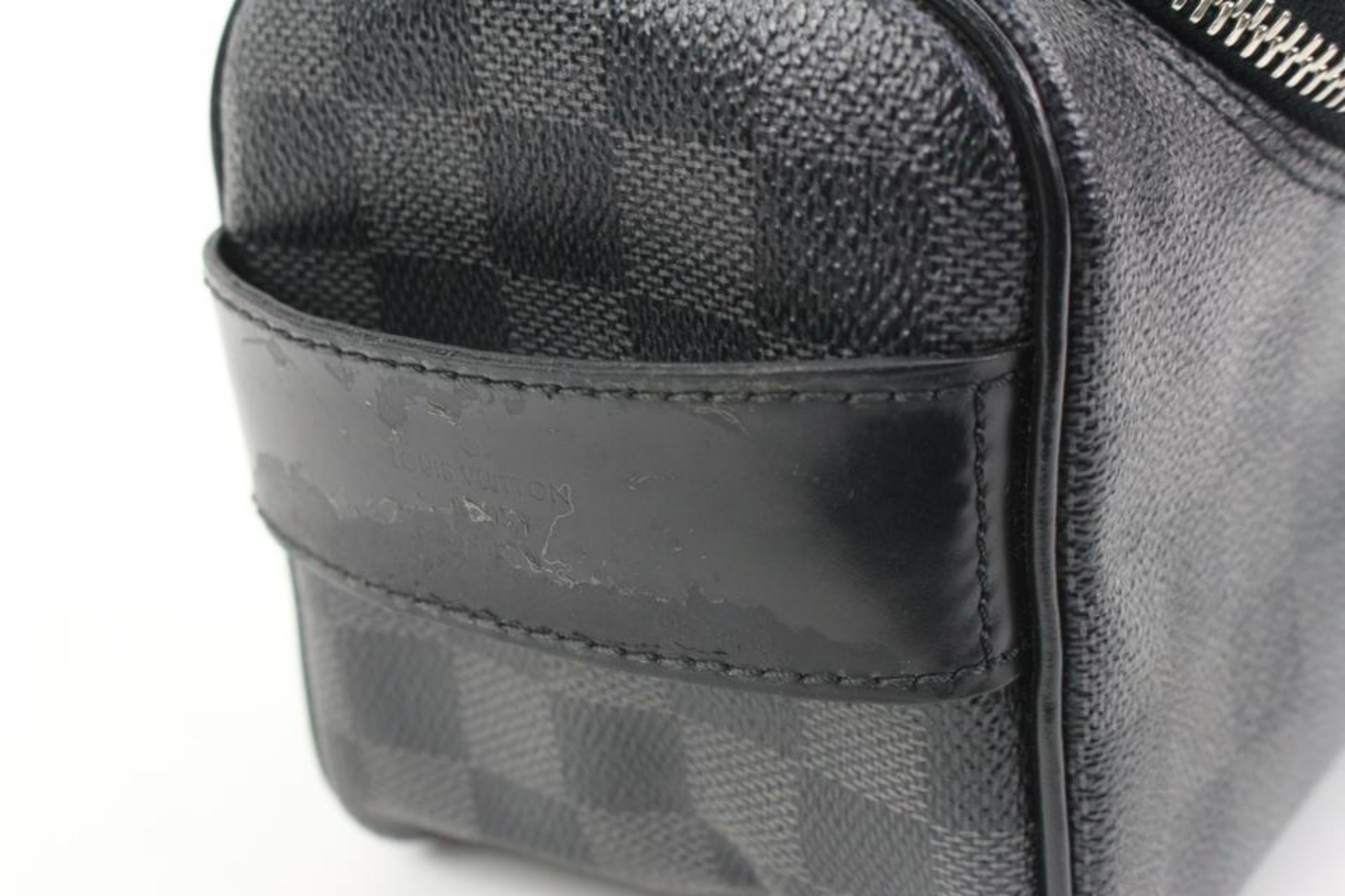 Louis Vuitton Damier Graphit Kosmetiktasche Reise Dopp 48lv314s Damen im Angebot