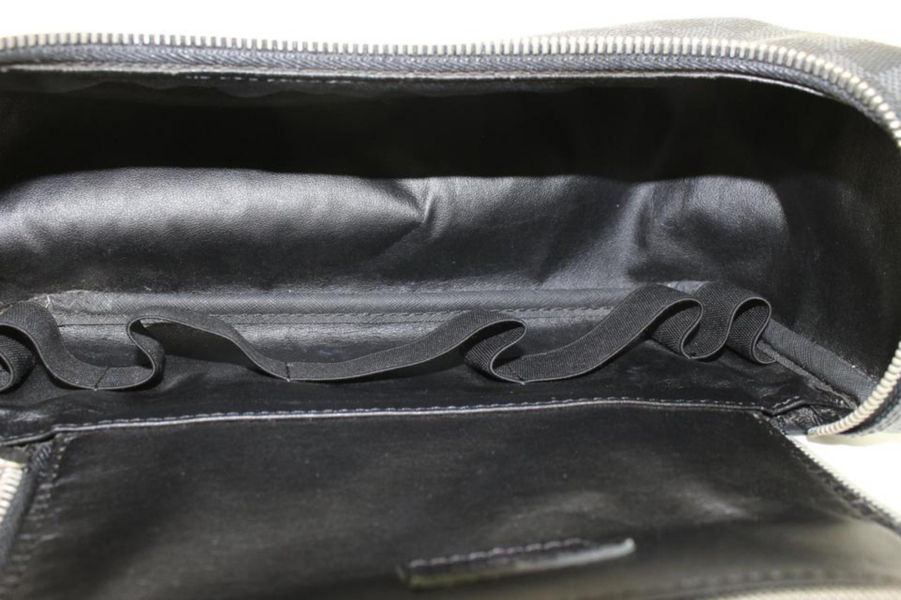 Louis Vuitton Damier Graphite Toiletry Pouch Dopp Kit 2JLV105 3
