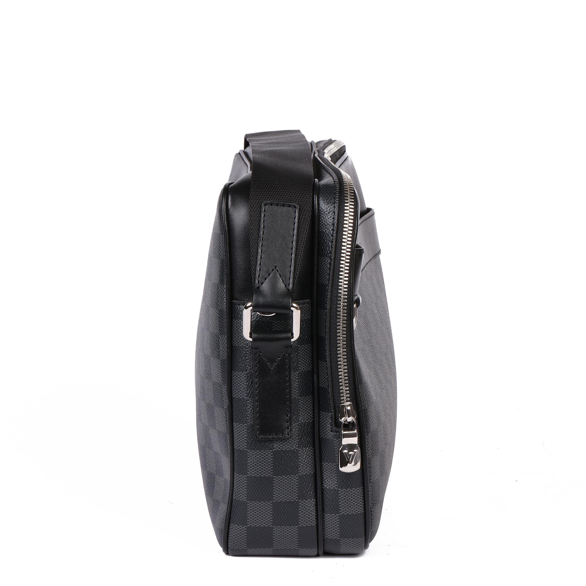 LOUIS VUITTON Damier Graphite Trocadero Messenger PM For Sale at 1stDibs