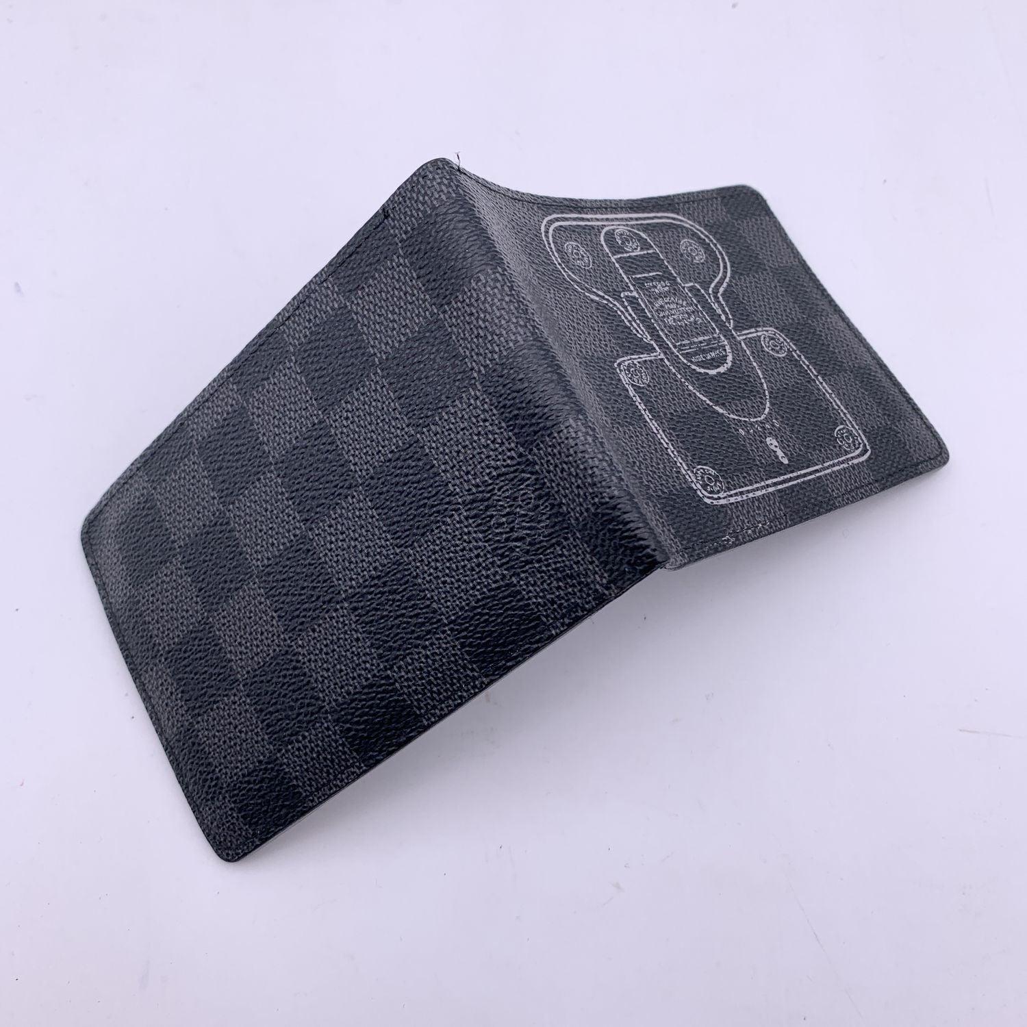 Louis Vuitton Damier Graphite Trunks and Locks Multiple Bifold Wallet In Excellent Condition In Rome, Rome