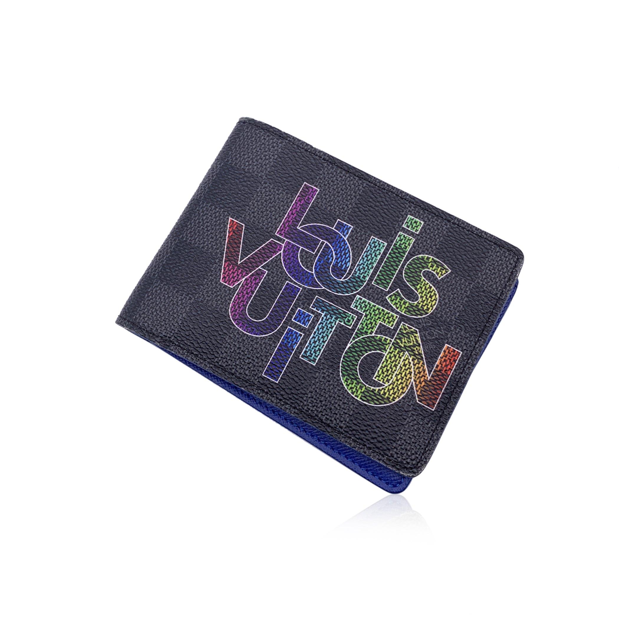 This beautiful Bag will come with a Certificate of Authenticity provided by Entrupy. The certificate will be provided at no further cost Limited edition Louis Vuitton Damier Graphite canvas Multiple Bifold Wallet Credit Card Holder., designed by