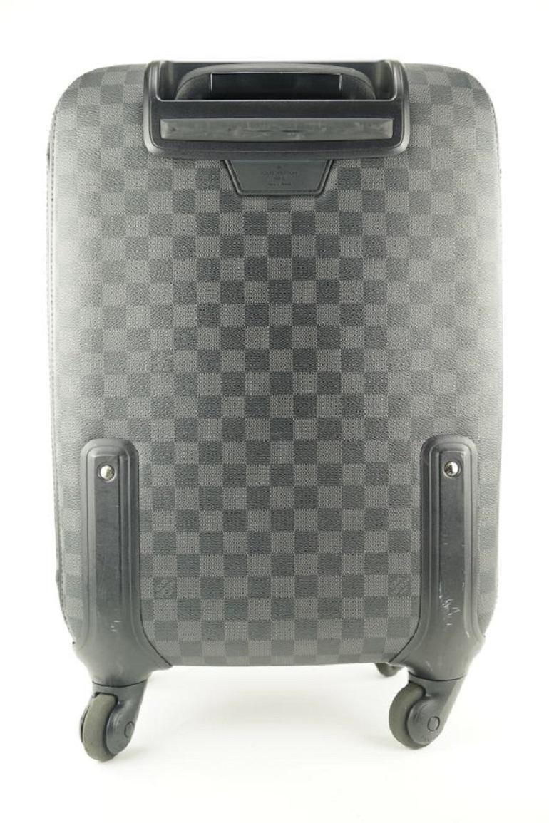 Louis Vuitton Damier Graphite Zephyr 55 Trolley Rolling Luggage Suitcase In Good Condition In Dix hills, NY