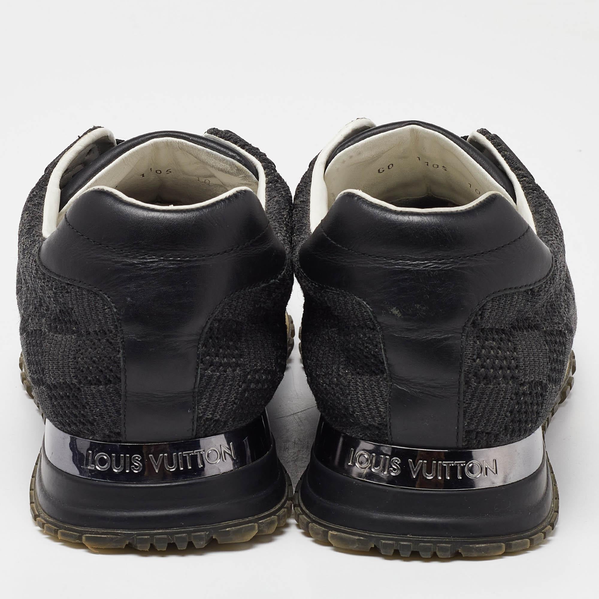  Louis Vuitton - Baskets basses Run Away en tricot damier et cuir, taille 44 Pour hommes 