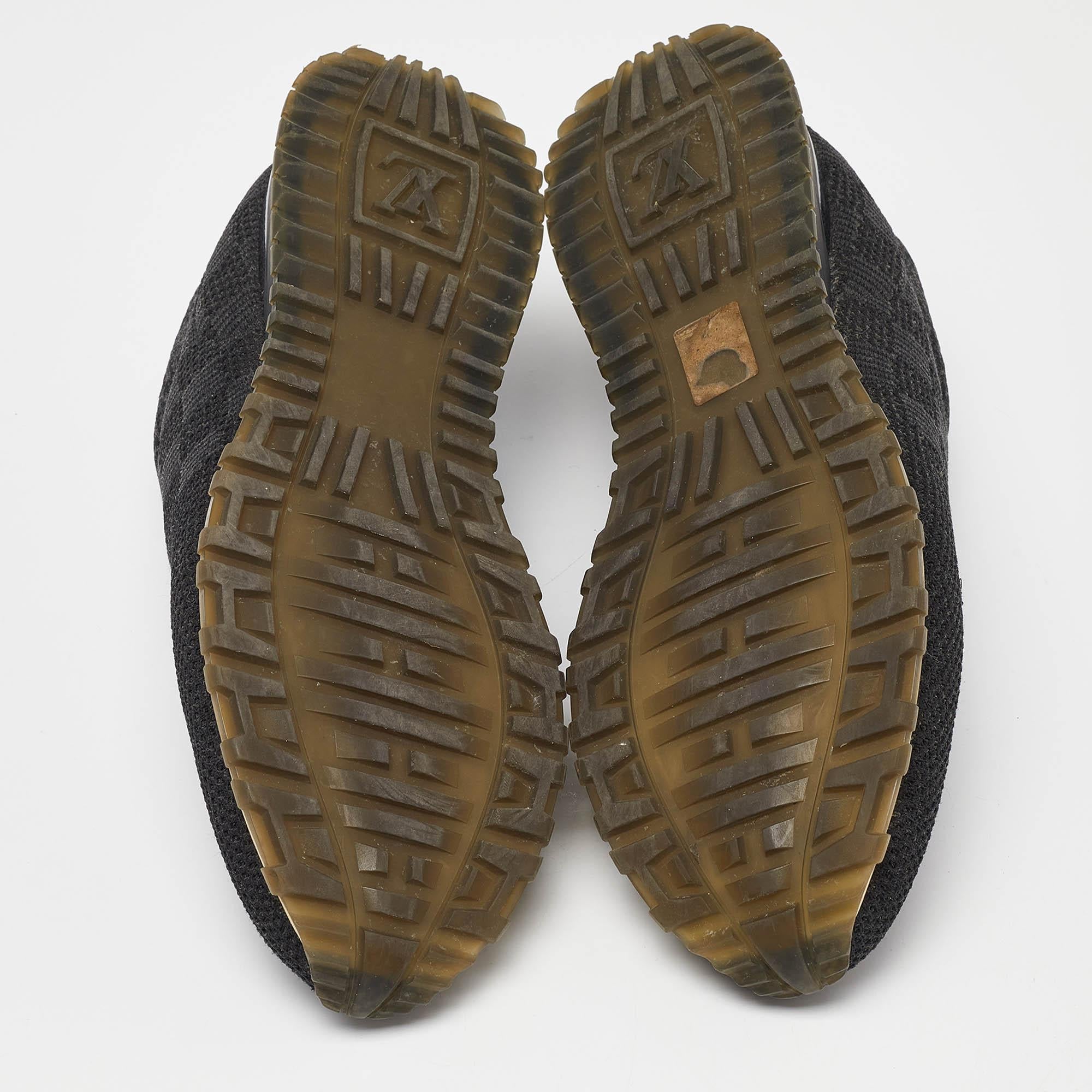 Louis Vuitton - Baskets basses Run Away en tricot damier et cuir, taille 44 1