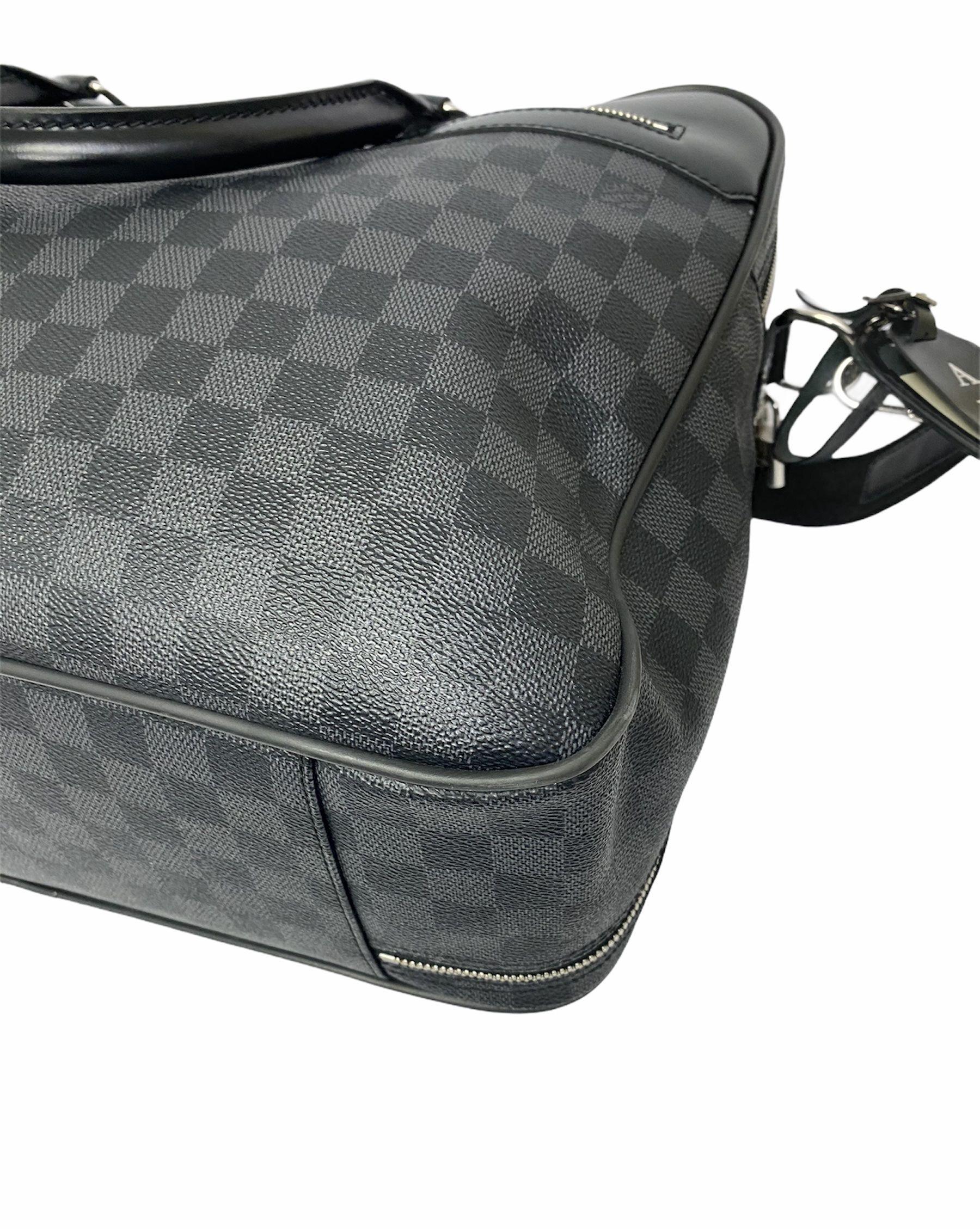 Louis Vuitton Damier Leather Shoulder Bag  3