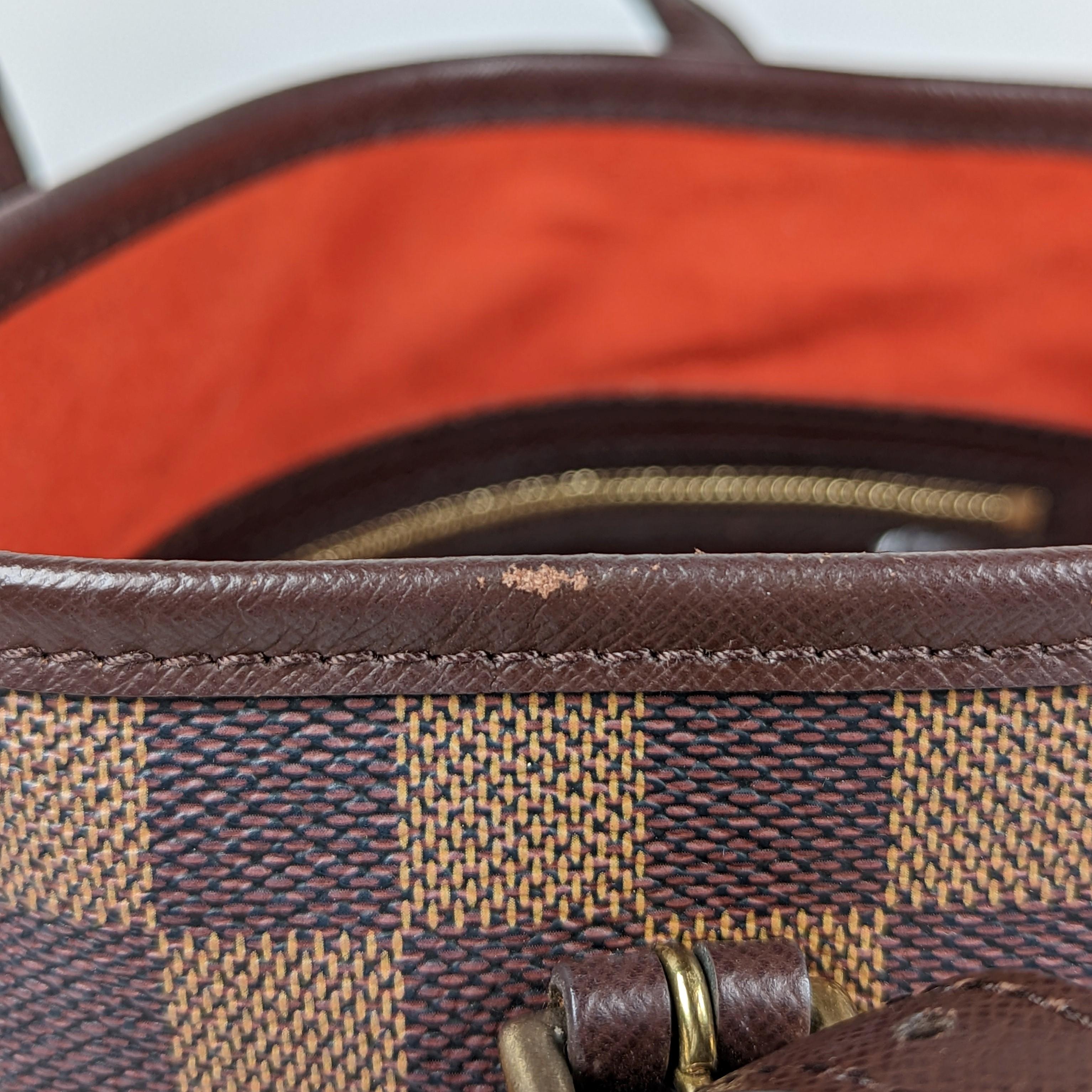 Louis Vuitton Damier Marais Bucket Bag in Leather 3