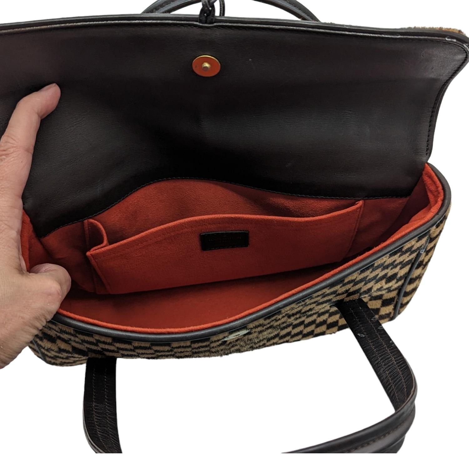 Louis Vuitton Damier Sauvage Lionne Handbag For Sale 3