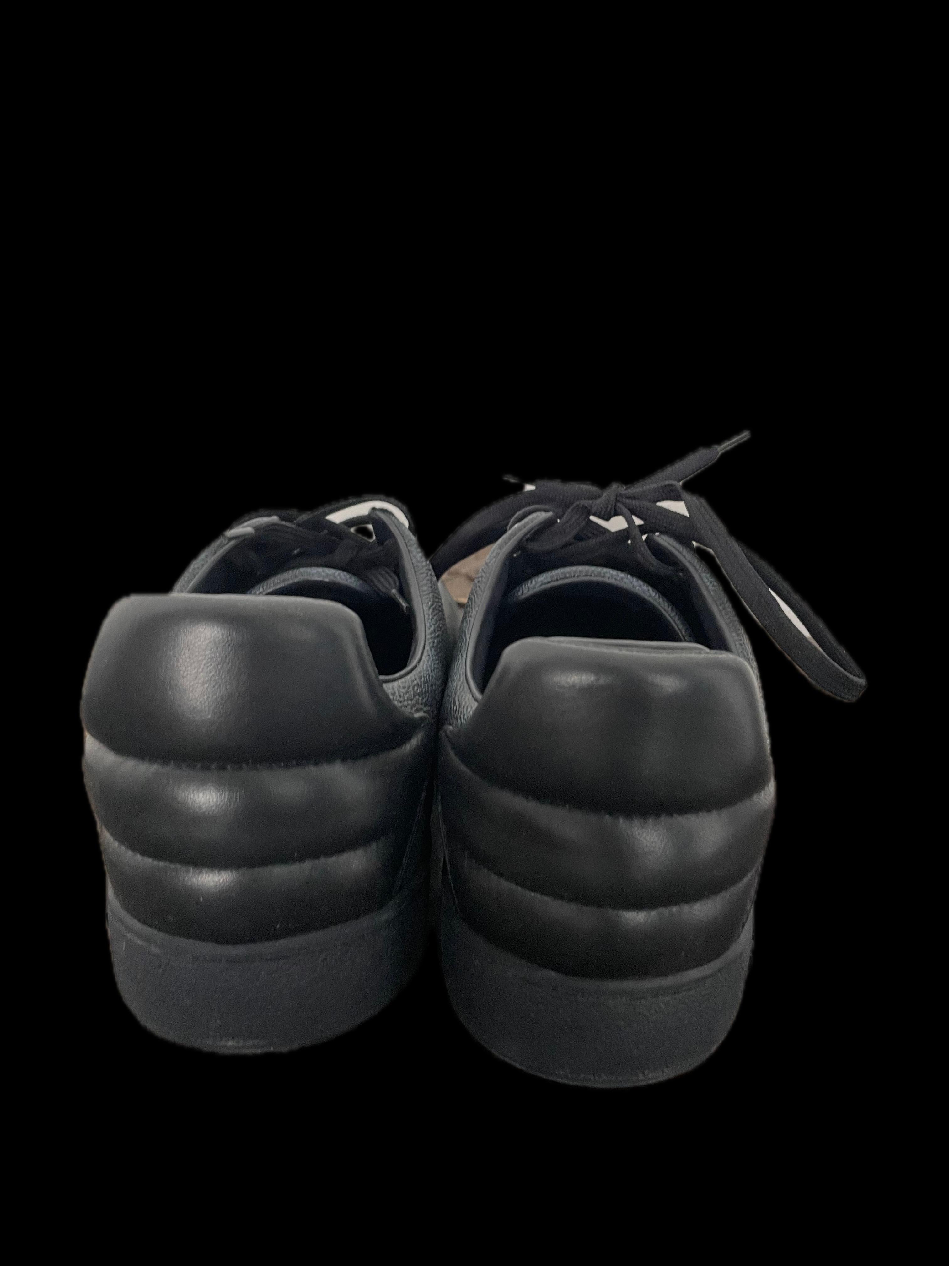 Women's or Men's Louis Vuitton Damier sneaker