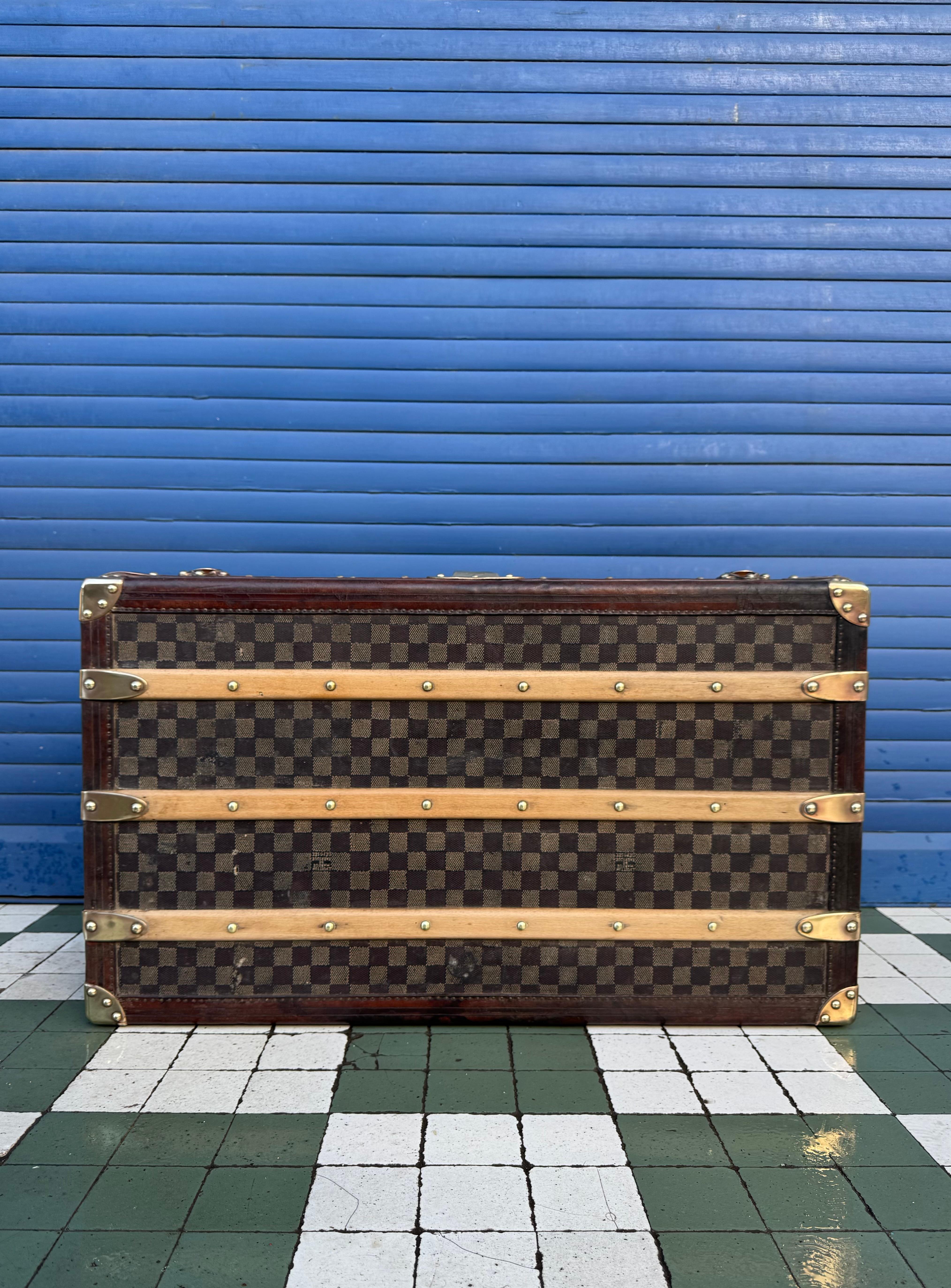 Louis Vuitton Damier Travel Trunk 1889 für Damen oder Herren im Angebot