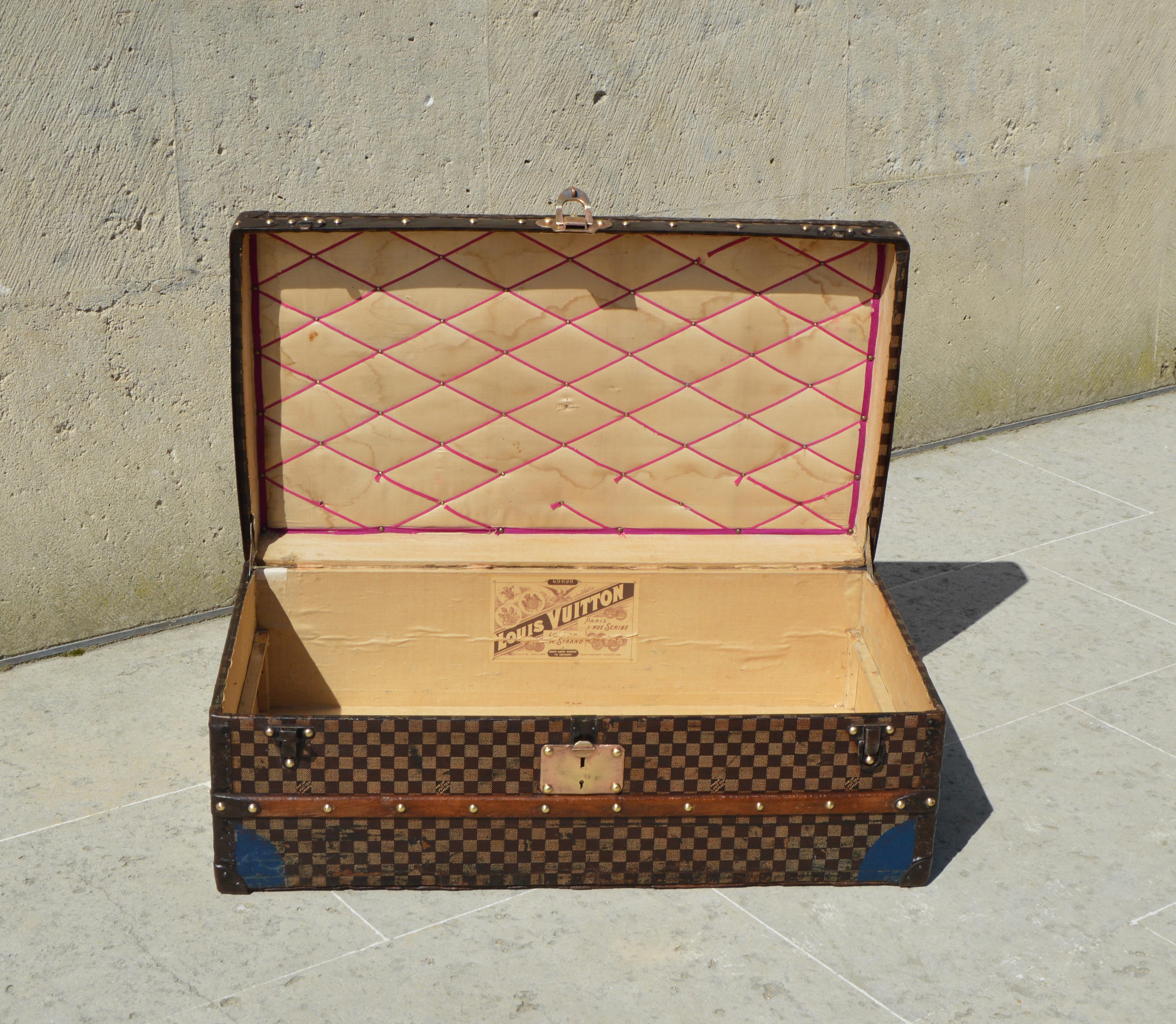 Women's or Men's Louis Vuitton damier trunk c.1993 For Sale