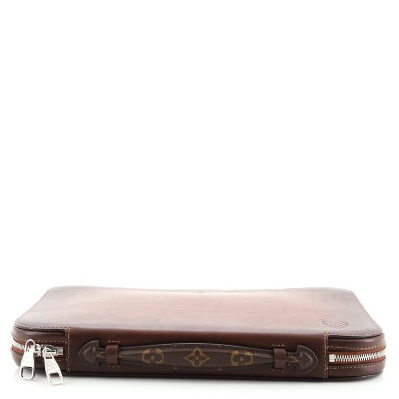 Louis Vuitton Dandy Compact Laptop Sleeve Ombre Calfskin In Good Condition In NY, NY