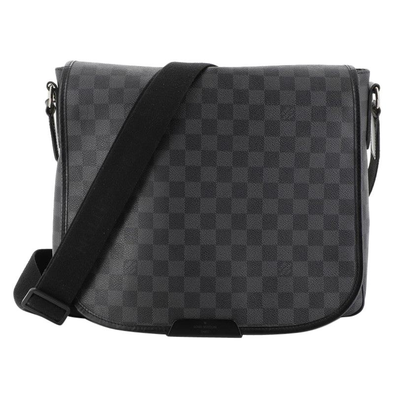 Louis Vuitton Daniel Messenger Bag Damier Graphite MM