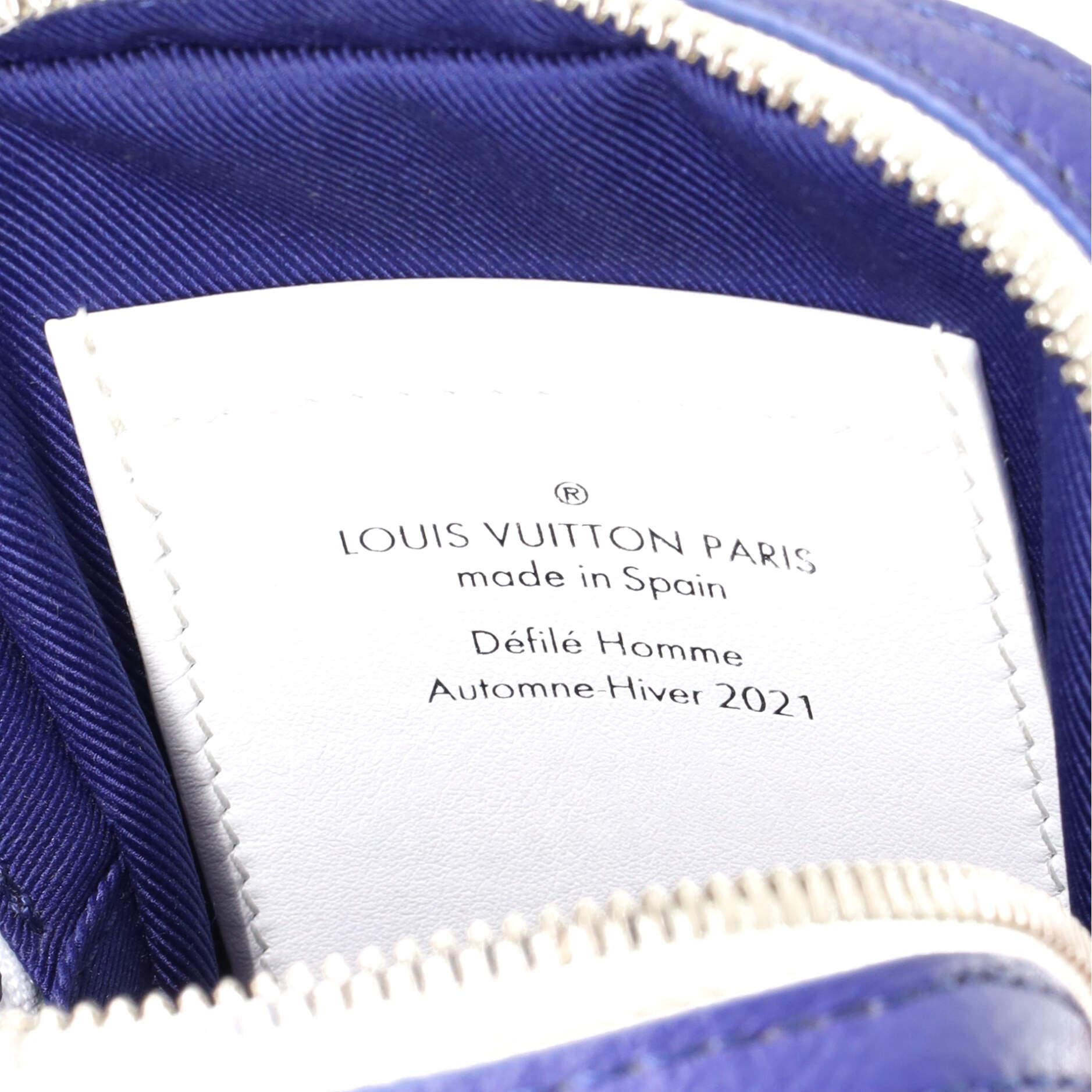 Louis Vuitton Danube Handbag Everyday Signature Vintage Monogram Printed Leather For Sale 3