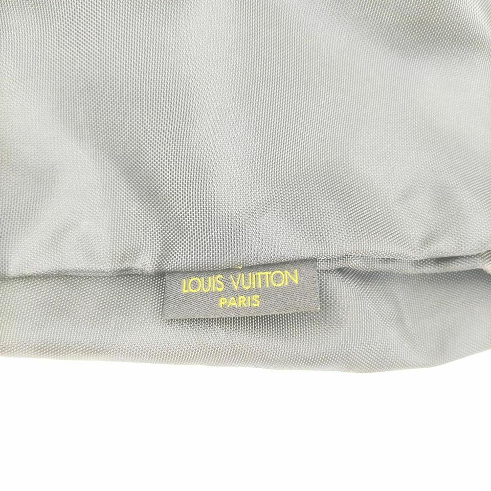 Louis Vuitton Dark Brown Nylon Garment Cover Bag Carrier 861019 Bon état - En vente à Dix hills, NY