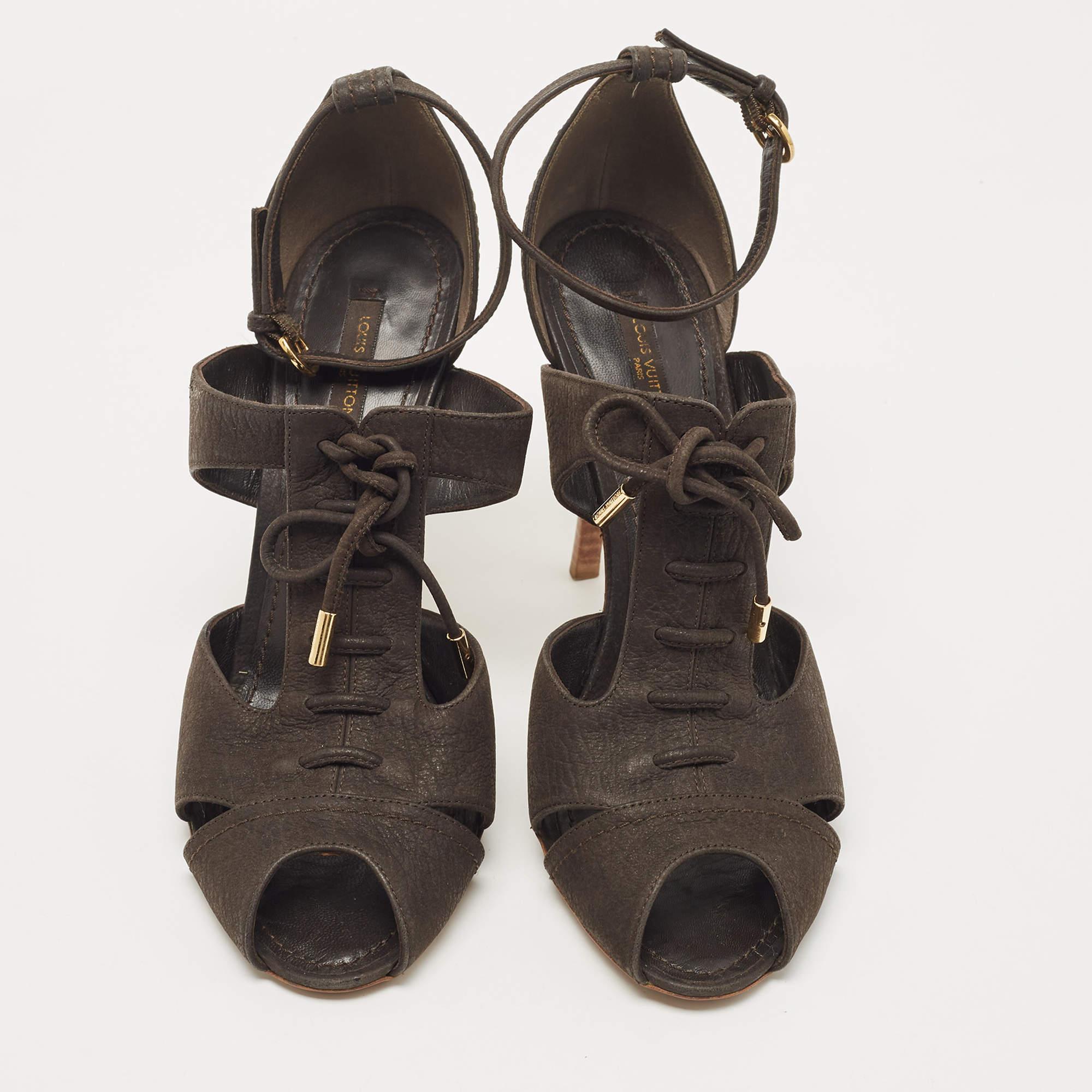 Louis Vuitton Dark Brown Pebbled Leather Corfu Caged Ankle Strap Sandals Size 40 In Good Condition For Sale In Dubai, Al Qouz 2