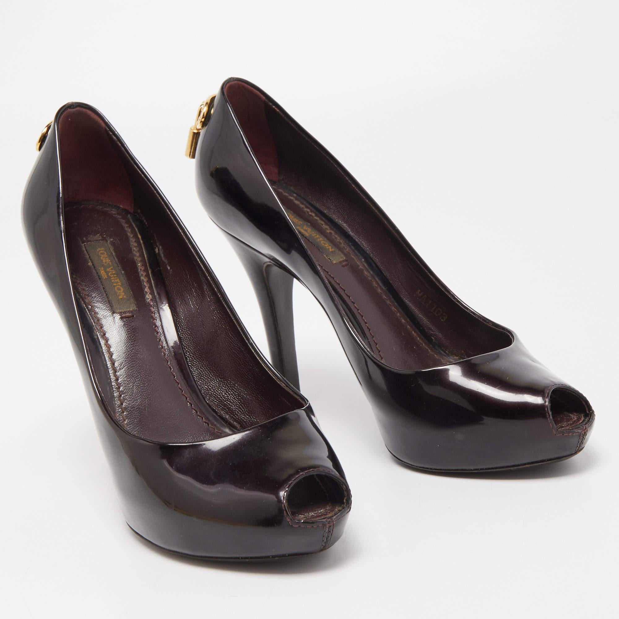 Louis Vuitton Dark Burgundy Patent Leather Oh Really! Pumps Size 36 In Fair Condition In Dubai, Al Qouz 2