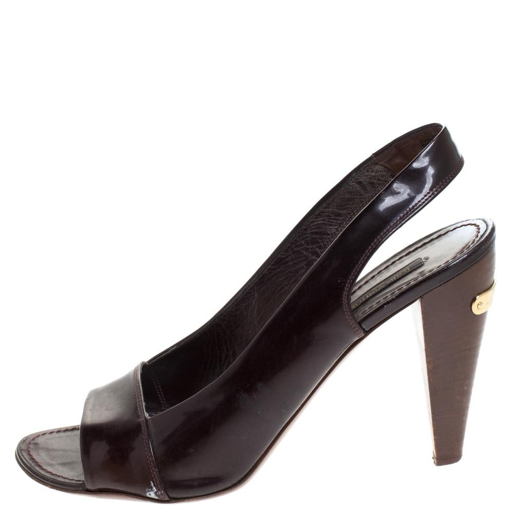 This classic and timeless pair of slingback sandals from Louis Vuitton is essential in every woman’s collection. Constructed in patent leather, these open-toe sandals feature 10 cm heels to lift you in an elegant manner.


