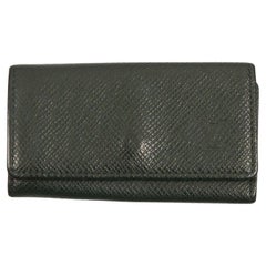Louis Vuitton Dark Green Leather Four Hook Key Case