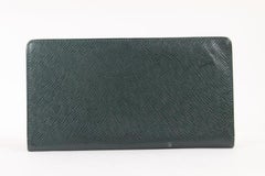 Louis Vuitton Dark Green Taiga Leather Brazza Wallet Long Card Holder 16lv1103