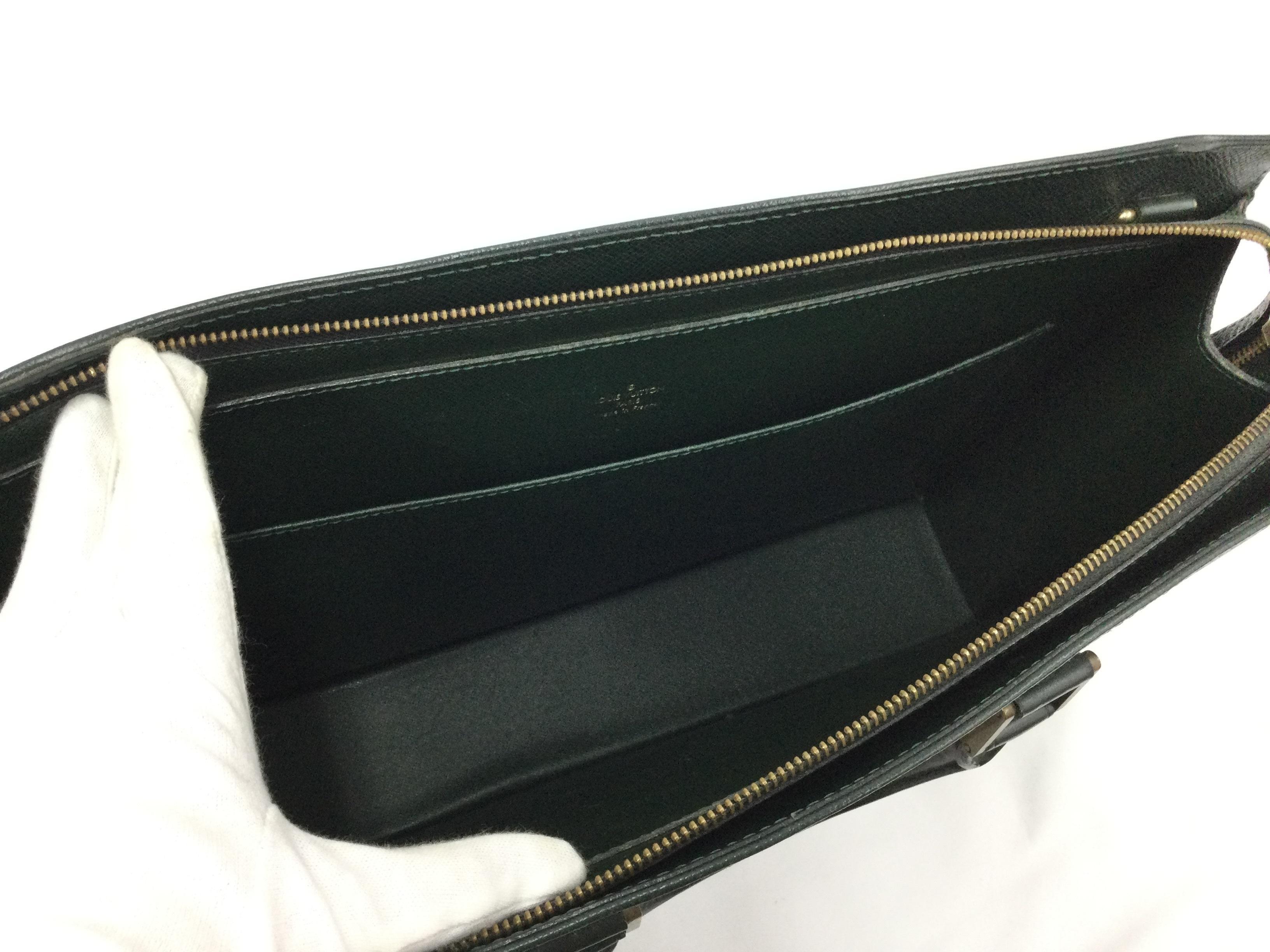 Louis Vuitton Dark Green Taiga Leather Lozan Briefcase In Good Condition In Irvine, CA