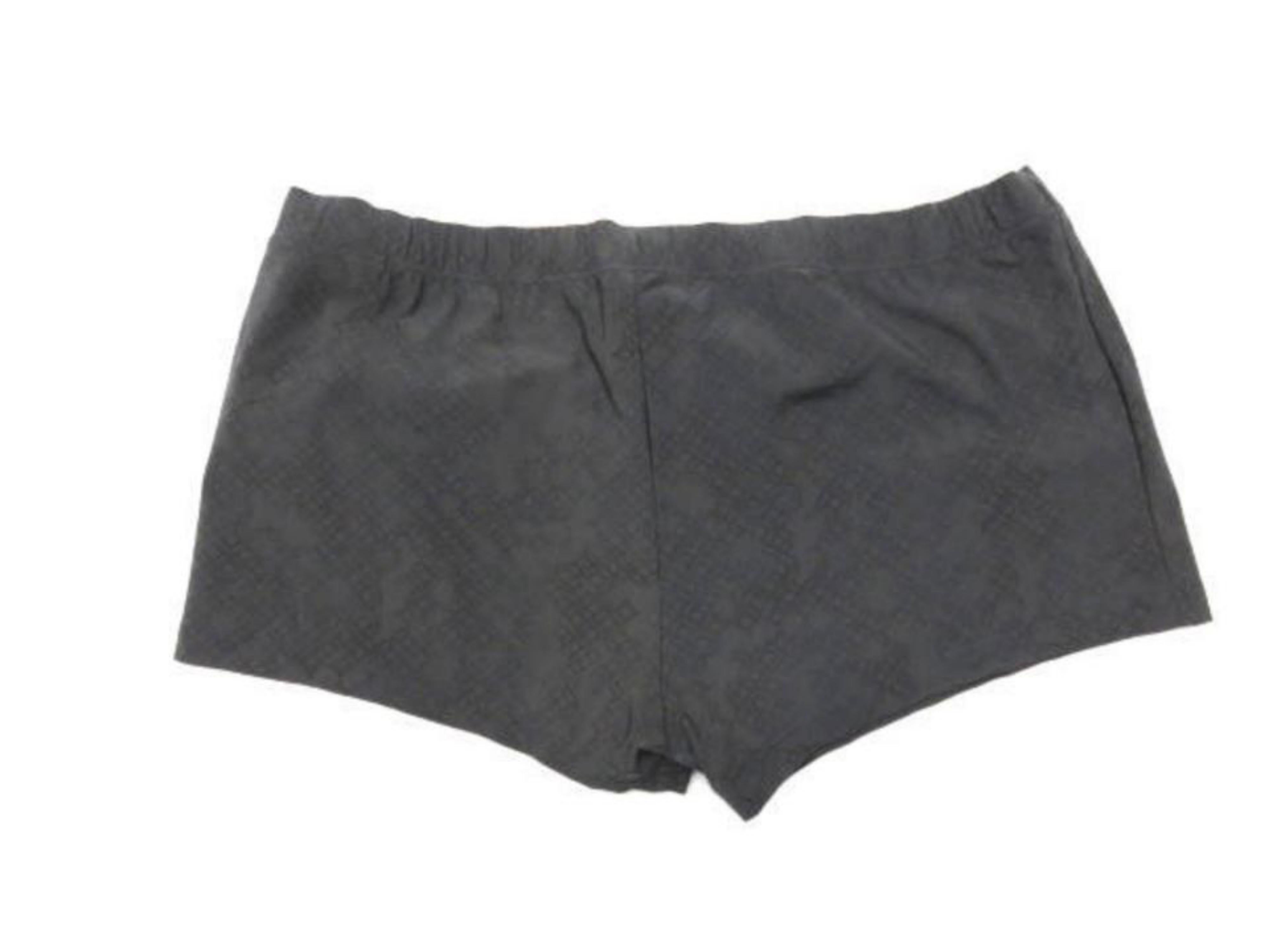 Louis Vuitton Men Shorts - 2 For Sale on 1stDibs