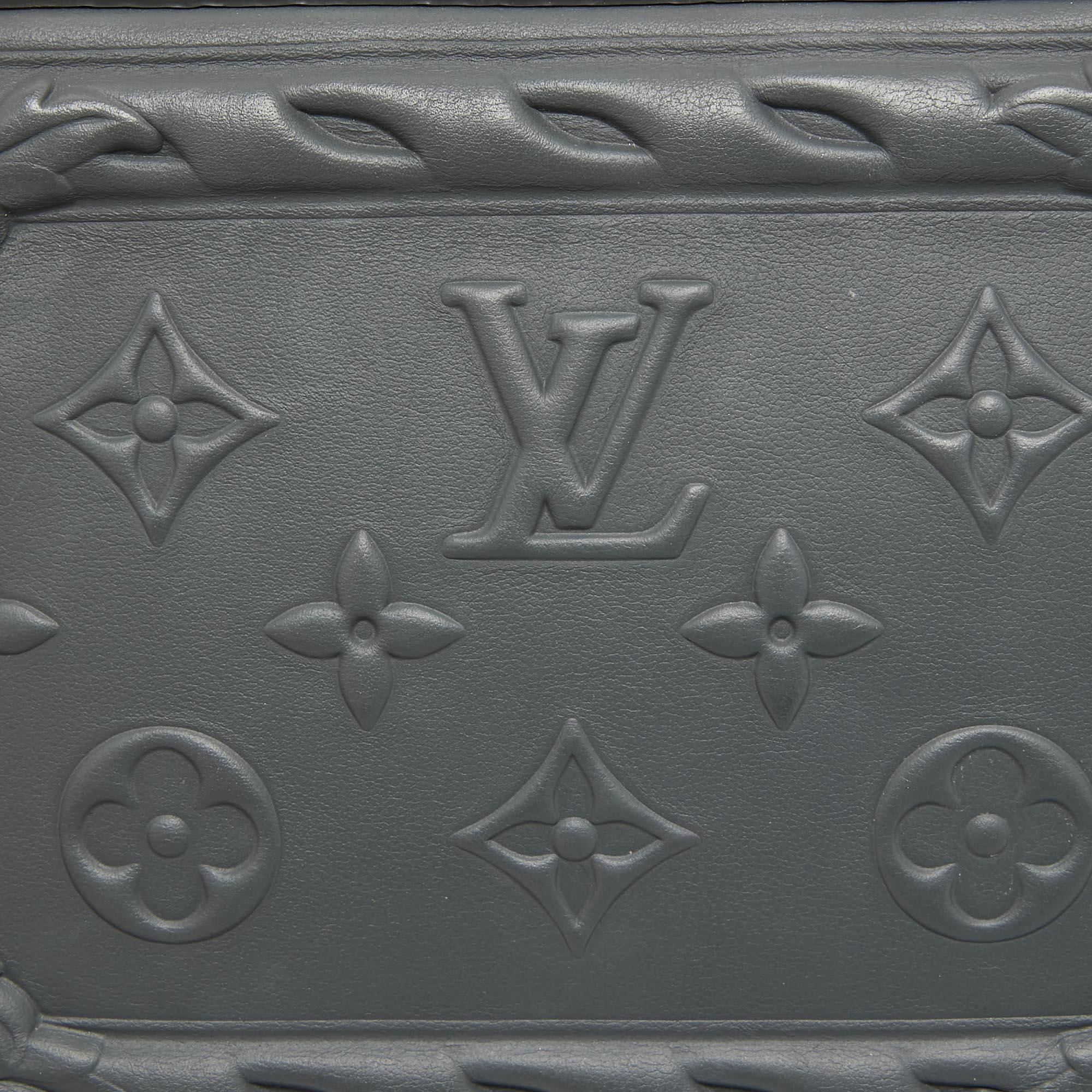 Louis Vuitton Dark Grey Ornate Debossed Leather Soft Trunk Wearable Wallet For Sale 7