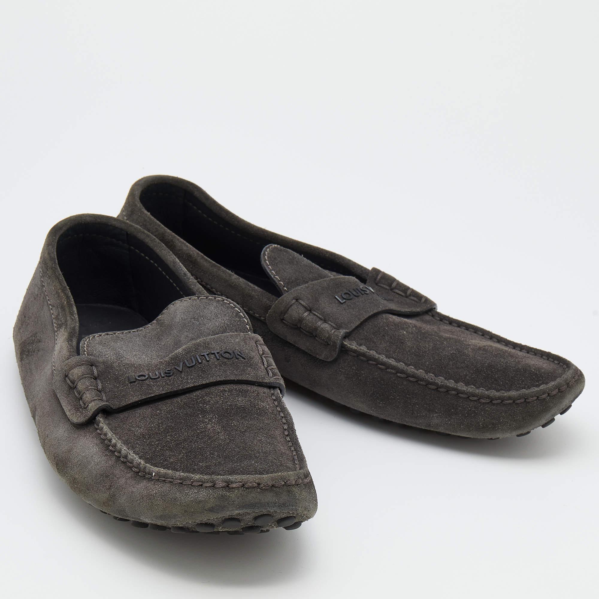 Louis Vuitton Dark Grey Suede Slip On Loafers Size 43 In Good Condition In Dubai, Al Qouz 2