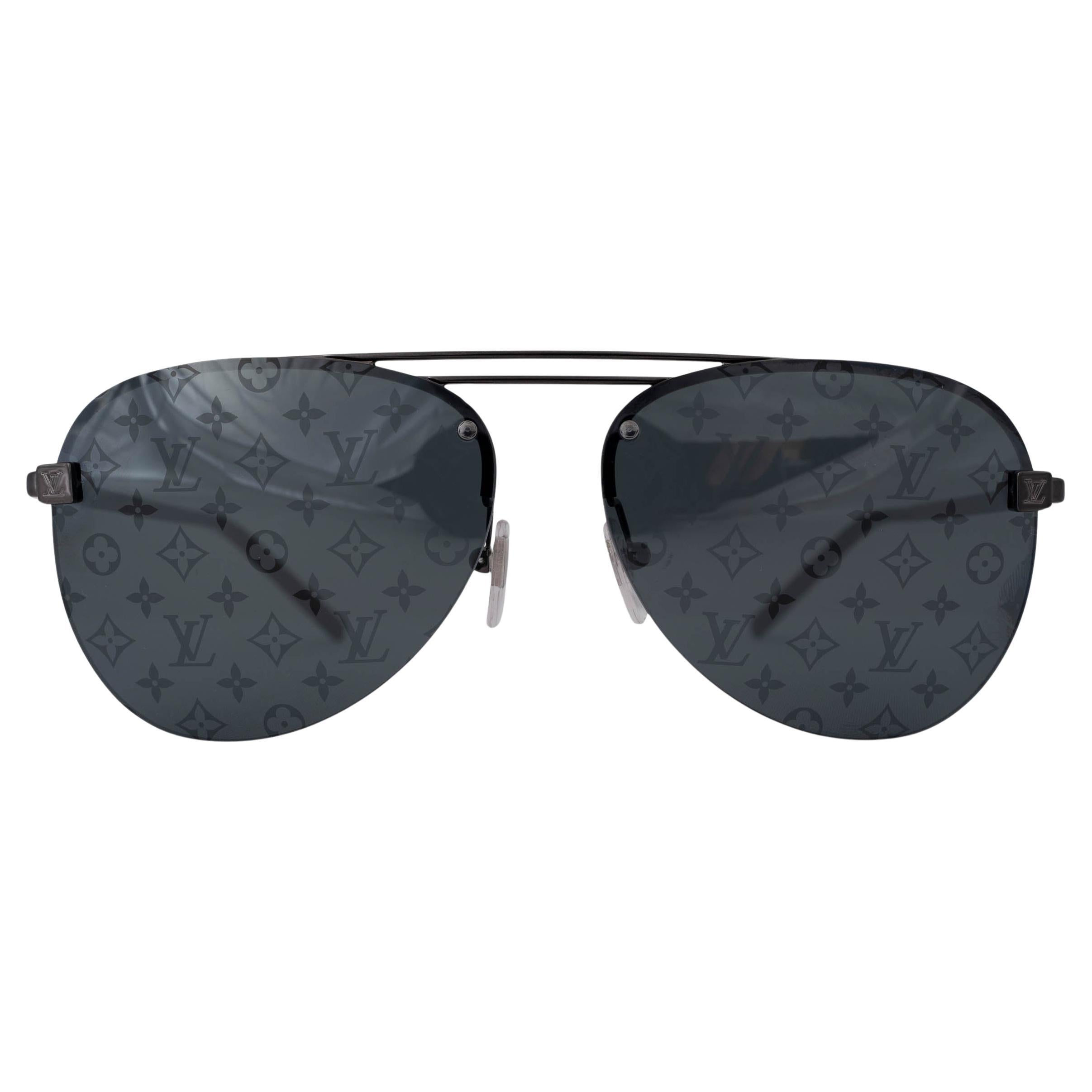 LOUIS VUITTON Dark Gun metal CLOCKWISE AVIATOR Sunglasses Z1019E For Sale