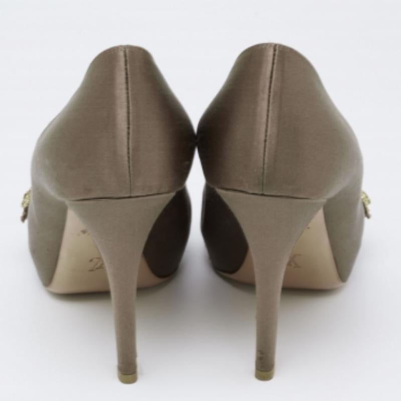 Louis Vuitton Dark Olive Green Satin Athen Open-Toe Pumps Size 38 For Sale 2
