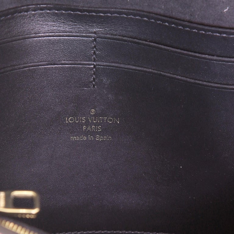 Louis Vuitton Monogram canvas Monogram Reverse Bumbag Dauphine Hip