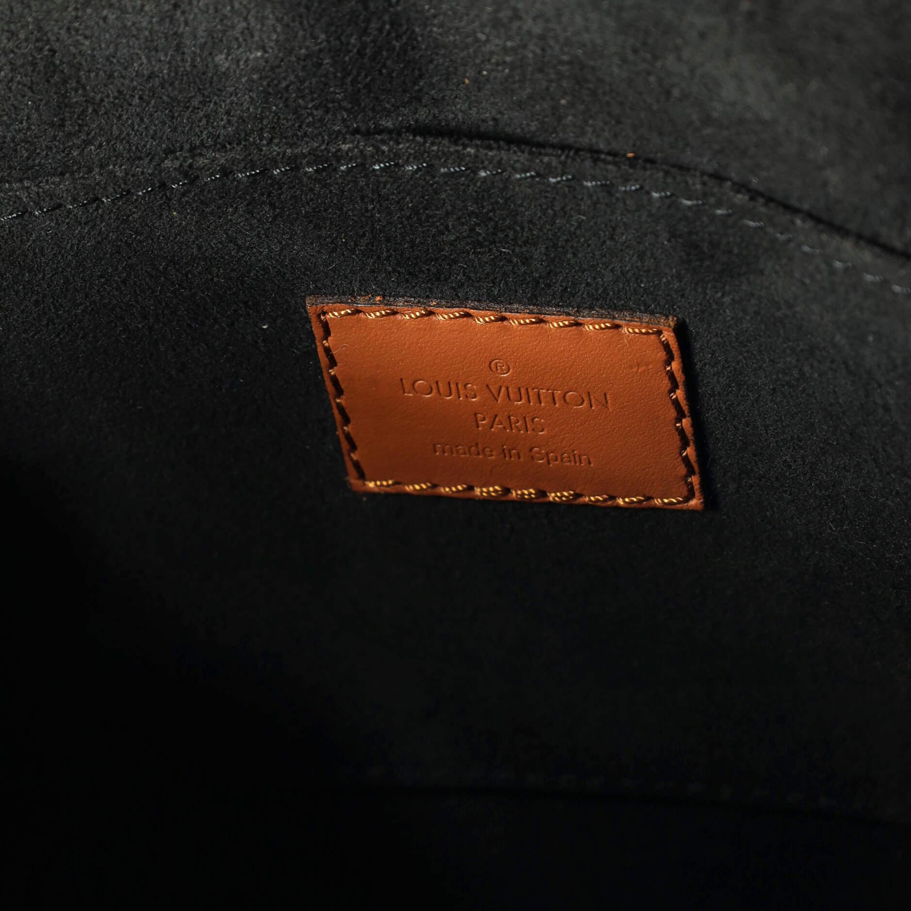Louis Vuitton Dauphine Shoulder Bag Reverse Monogram Canvas MM 6