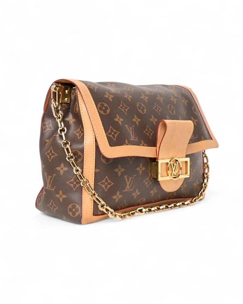 Brown Louis Vuitton Dauphine Soft GM Monogram Borsa a spalla For Sale