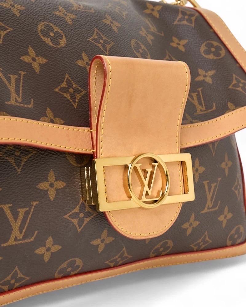 Louis Vuitton Dauphine Soft GM Monogram Borsa a spalla For Sale 4