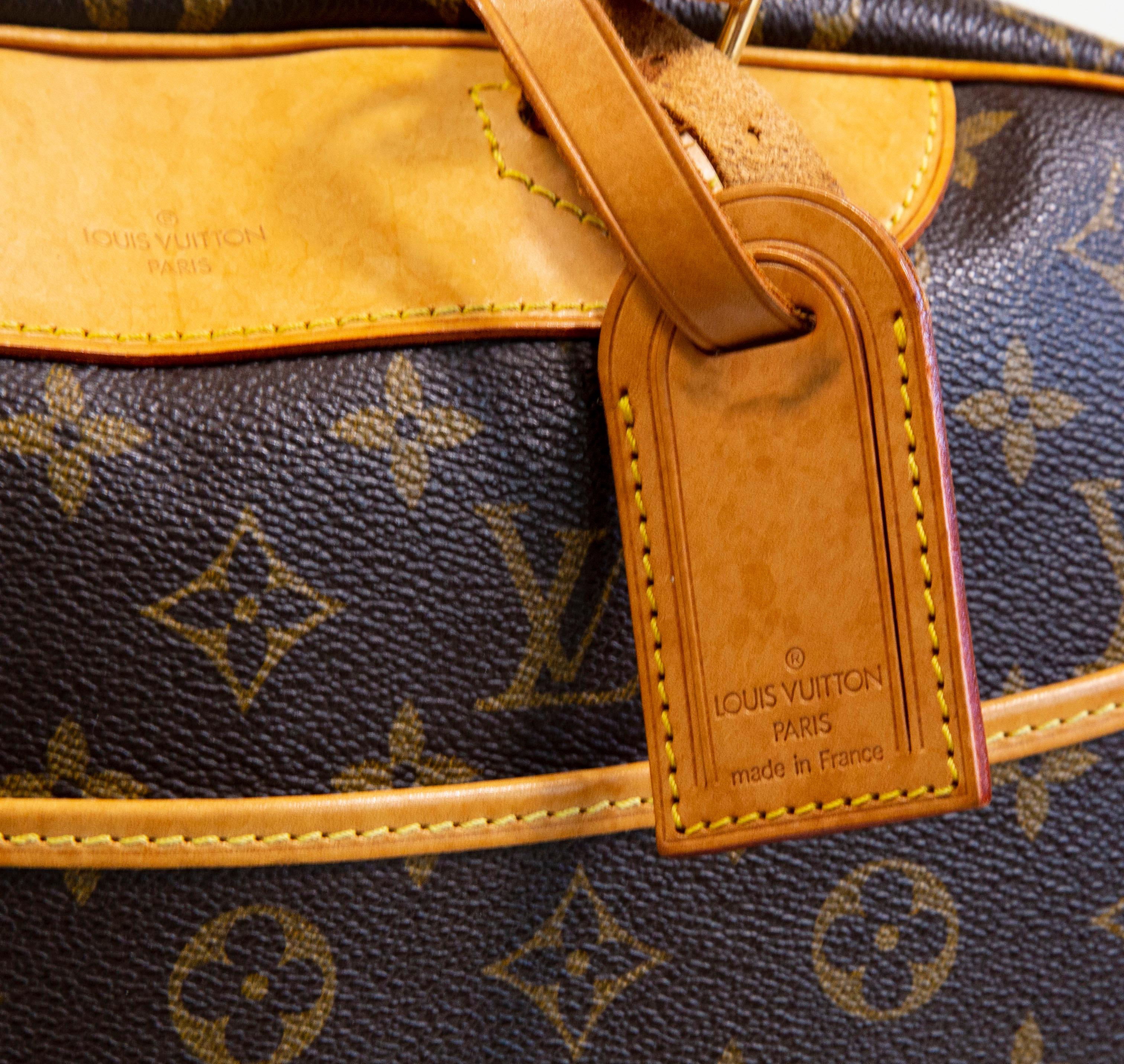Louis Vuitton Deauville Handbag in Brown Monogram Canvas & Vachetta Leather 1997 For Sale 10