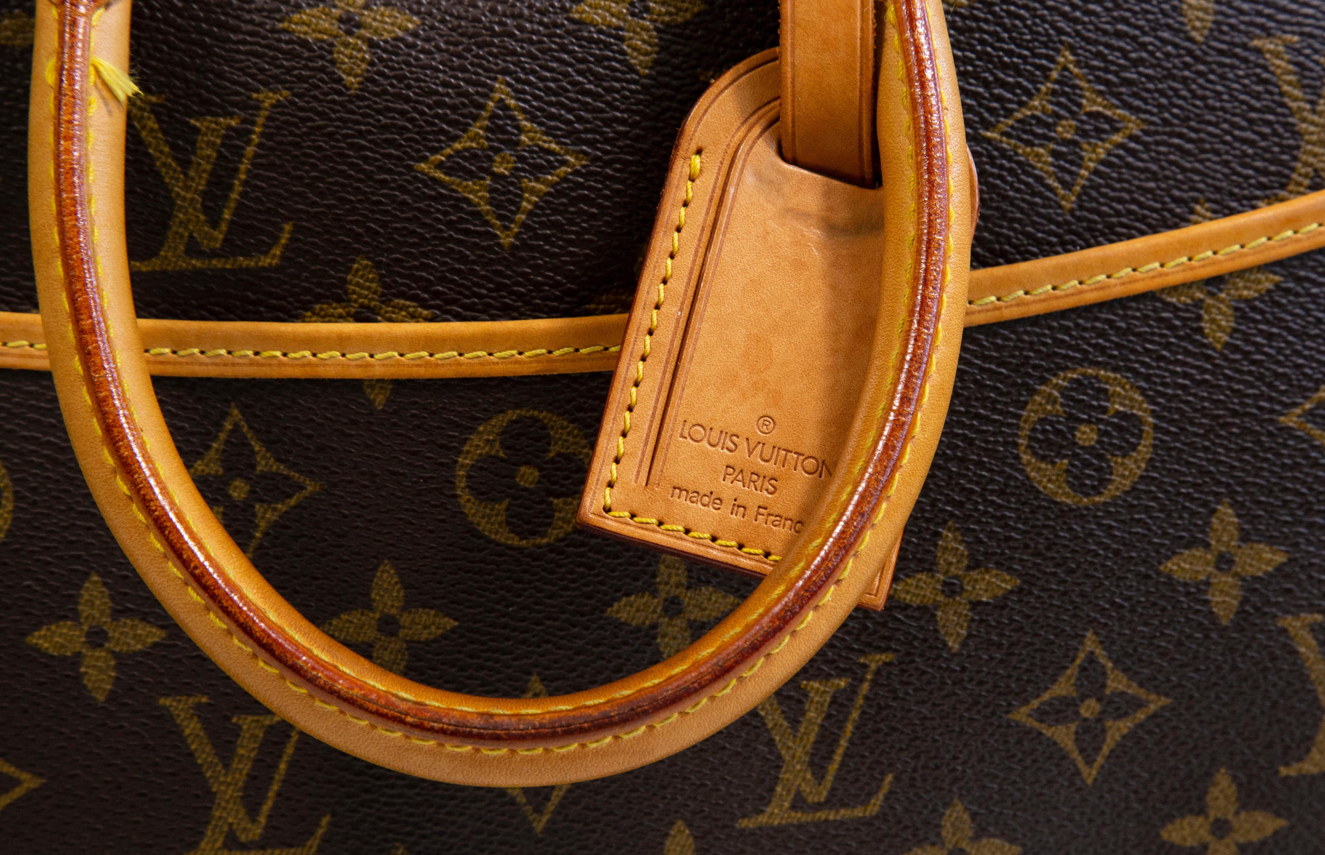 Louis Vuitton Deauville Handbag in Brown Monogram Canvas & Vachetta Leather 1997 For Sale 12