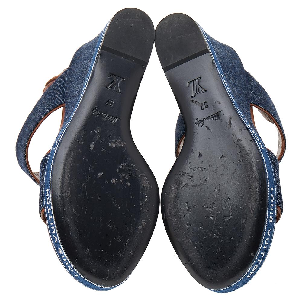 Louis Vuitton Denim And Leather Platform Wedge Slingback Sandals Size 37 In Excellent Condition In Dubai, Al Qouz 2