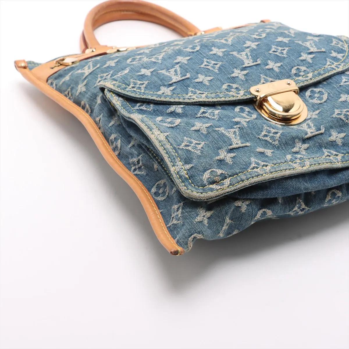Louis Vuitton Denim Neo Cabby Pour femmes en vente