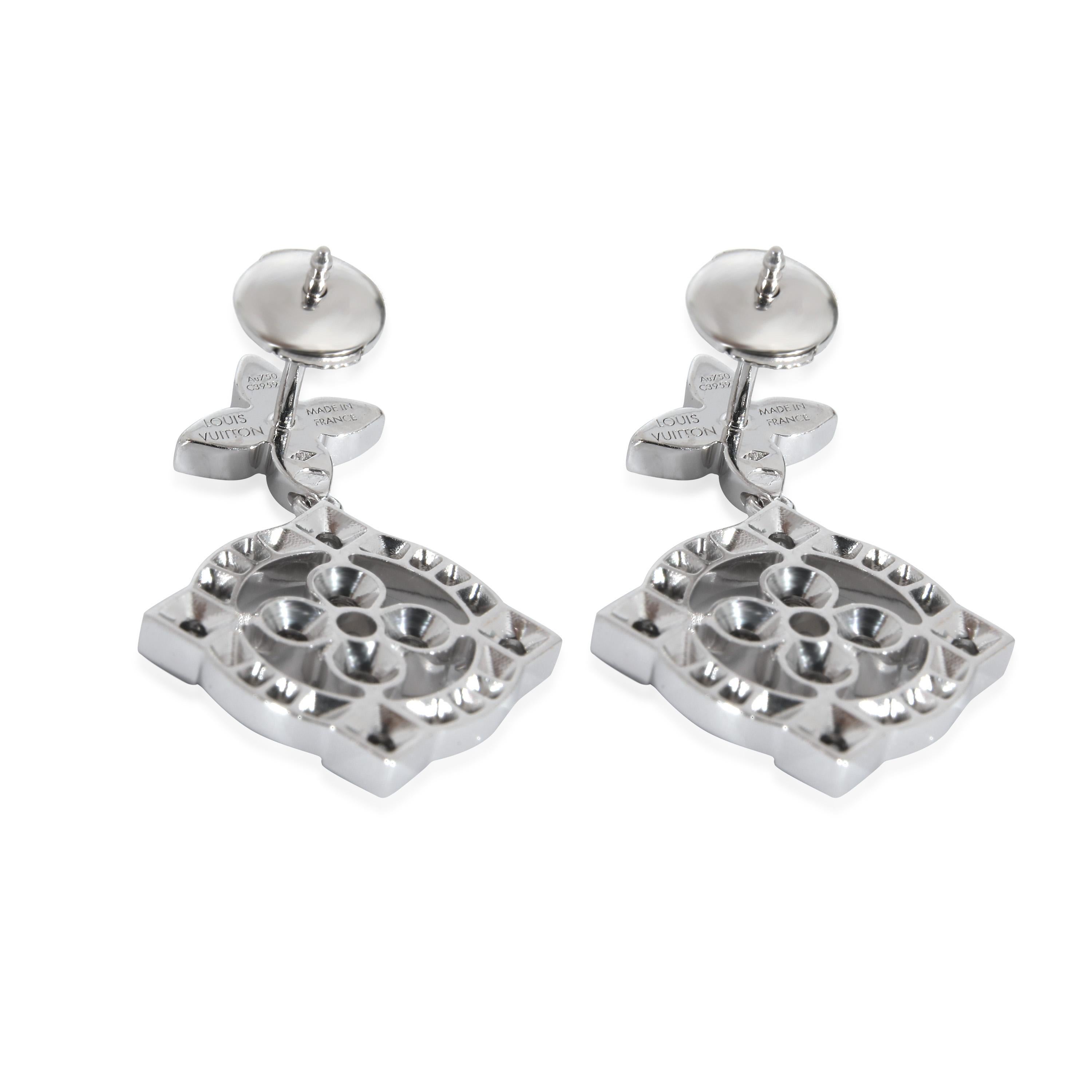 Louis Vuitton Dentelle Earrings in 18K White Gold 0.80 Ctw

PRIMARY DETAILS
SKU: 133393
Listing Title: Louis Vuitton Dentelle Earrings in 18K White Gold 0.80 Ctw
Condition Description: Retails for 13800 USD. In excellent condition and recently