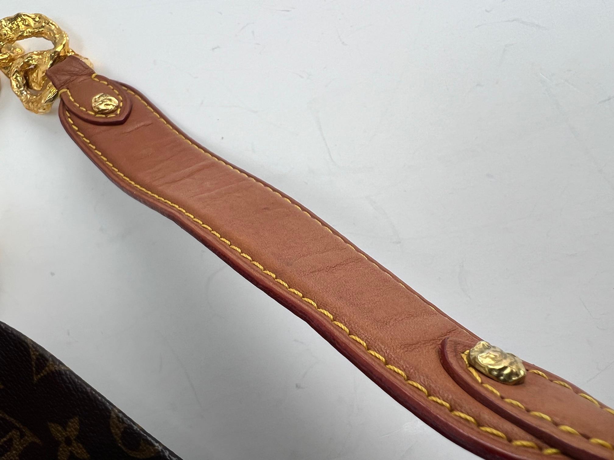 Louis Vuitton Dentelle Fersen Gold Monogram Tote Bag For Sale 5