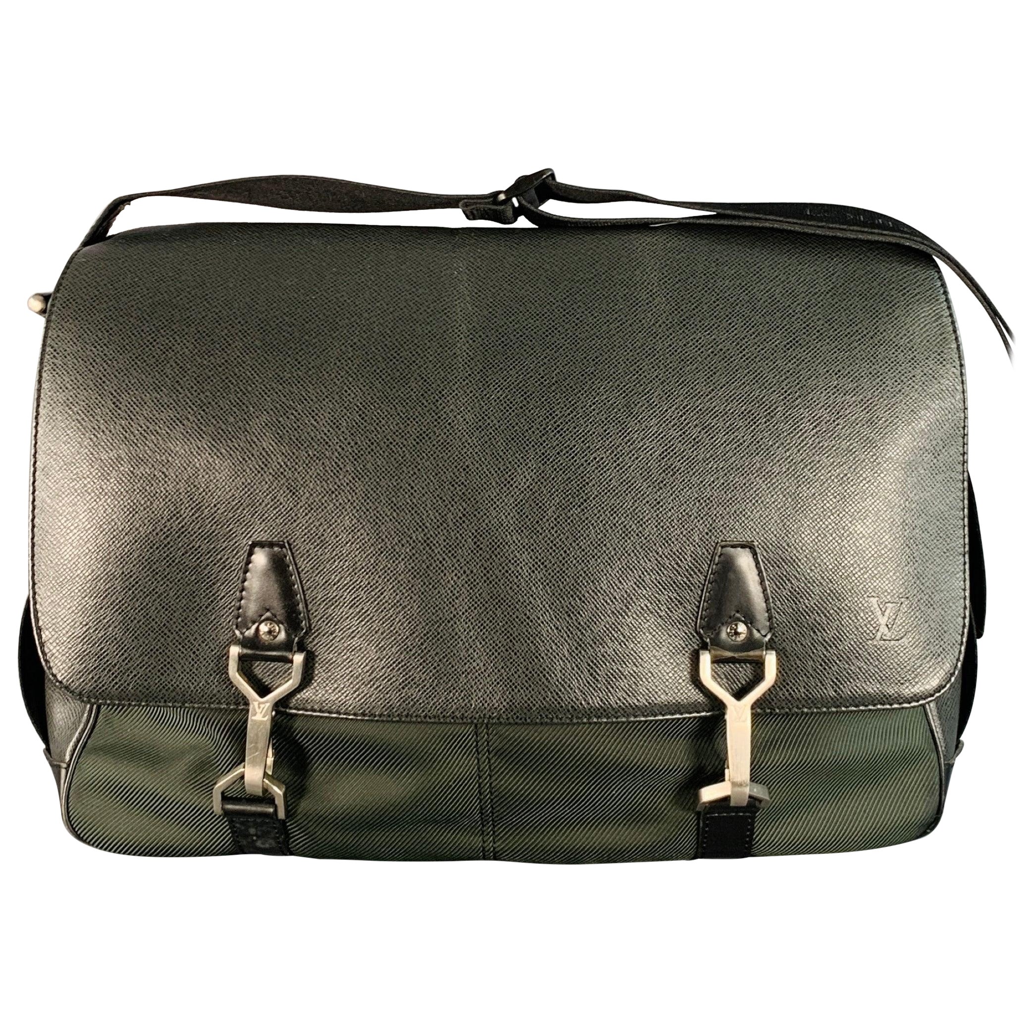 LOUIS VUITTON Dersou Taiga Black Green Nylon Twill Leather Messenger Bag For Sale