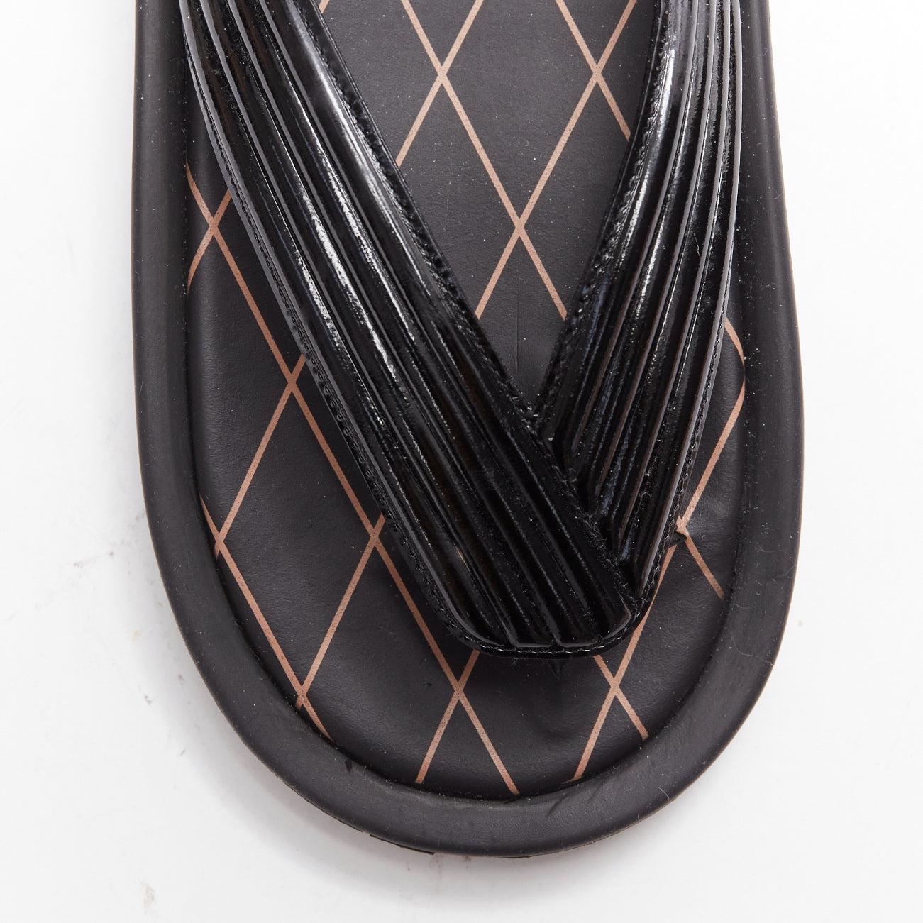 LOUIS VUITTON Desert Dream black leather geta thong sandals EU38 For Sale 1